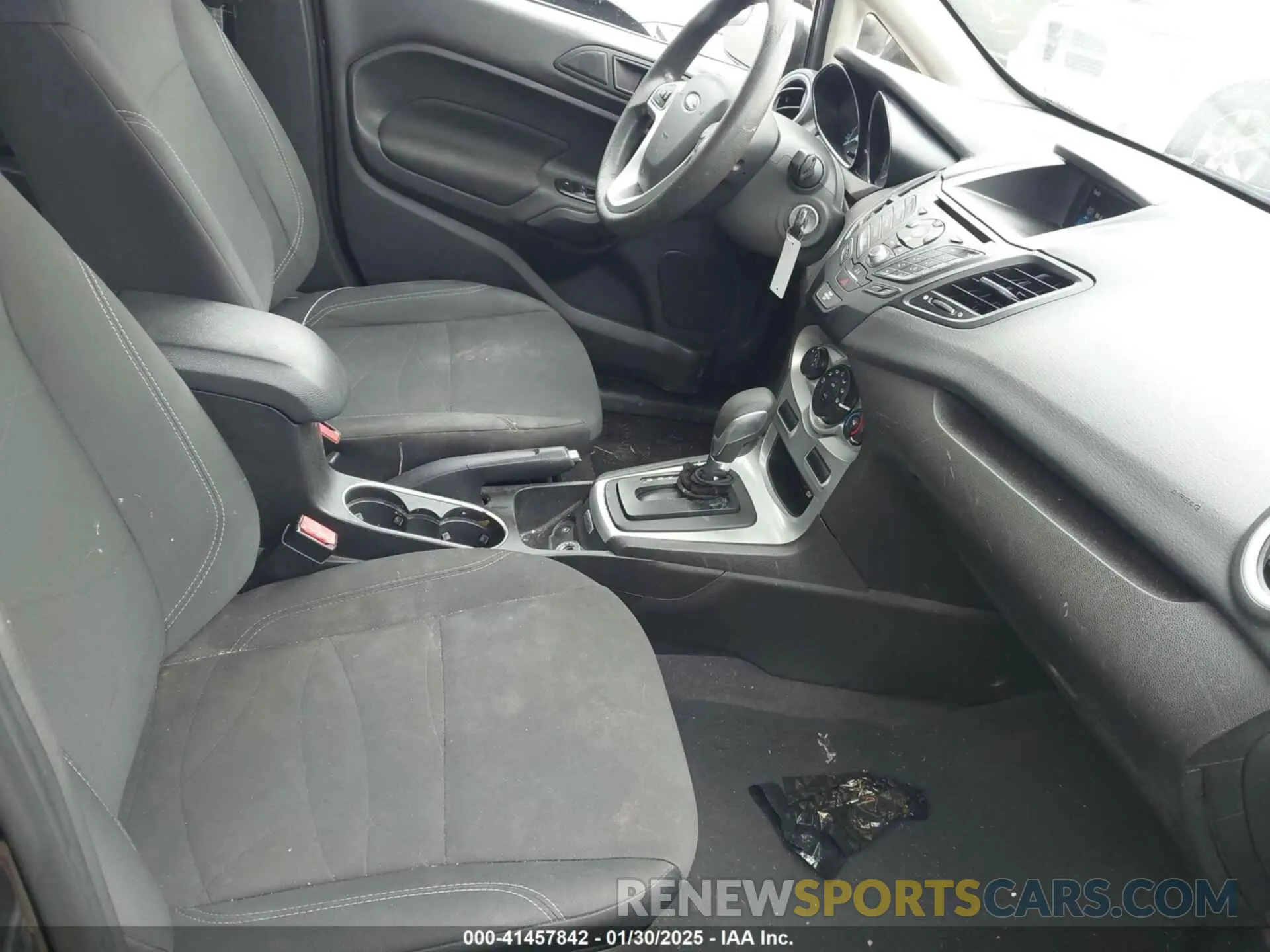 5 fotografías del automóvil dañado 3FADP4BJ6KM164398 FORD FIESTA 2019
