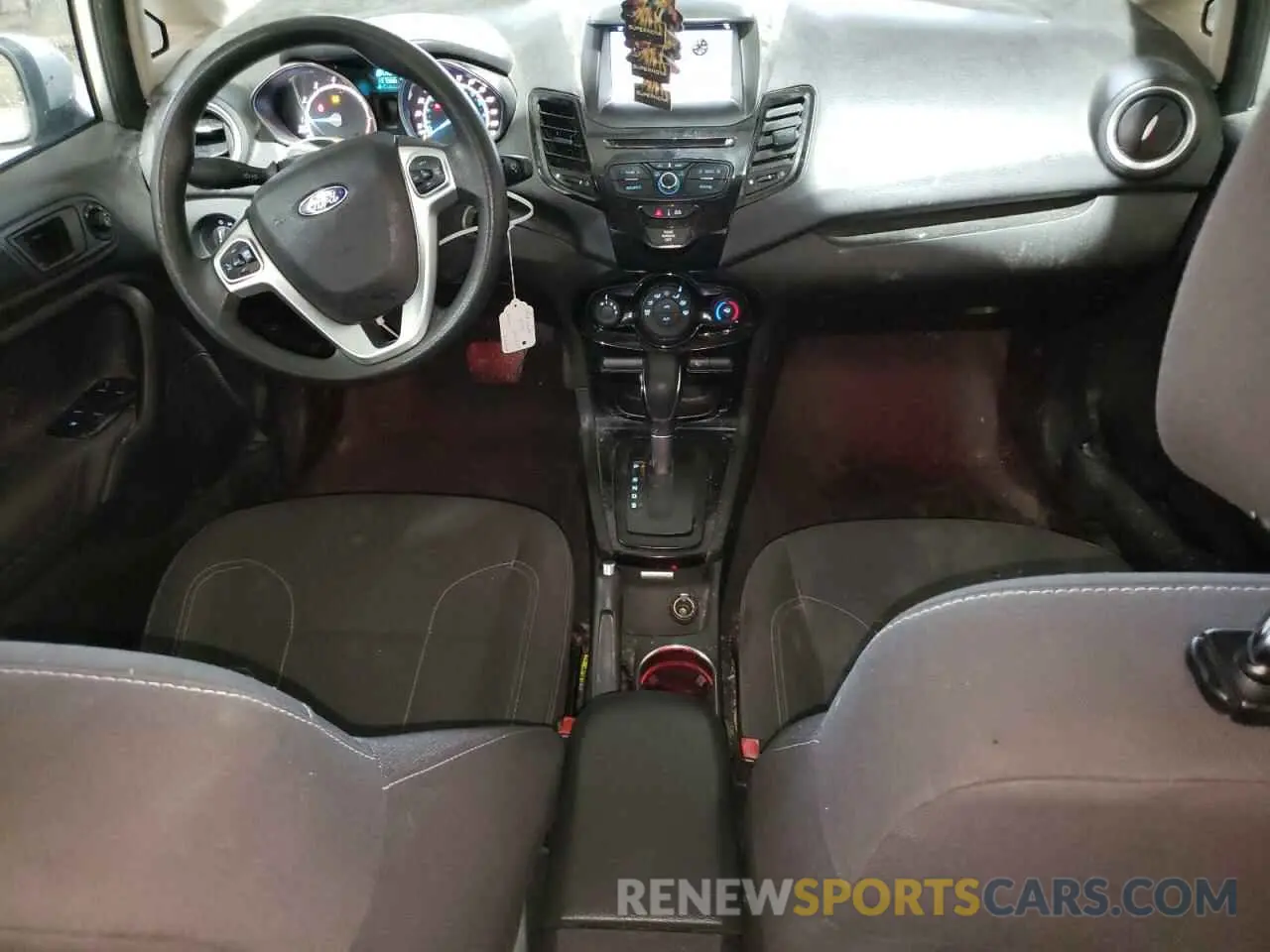 8 fotografías del automóvil dañado 3FADP4BJ7KM149618 FORD FIESTA 2019