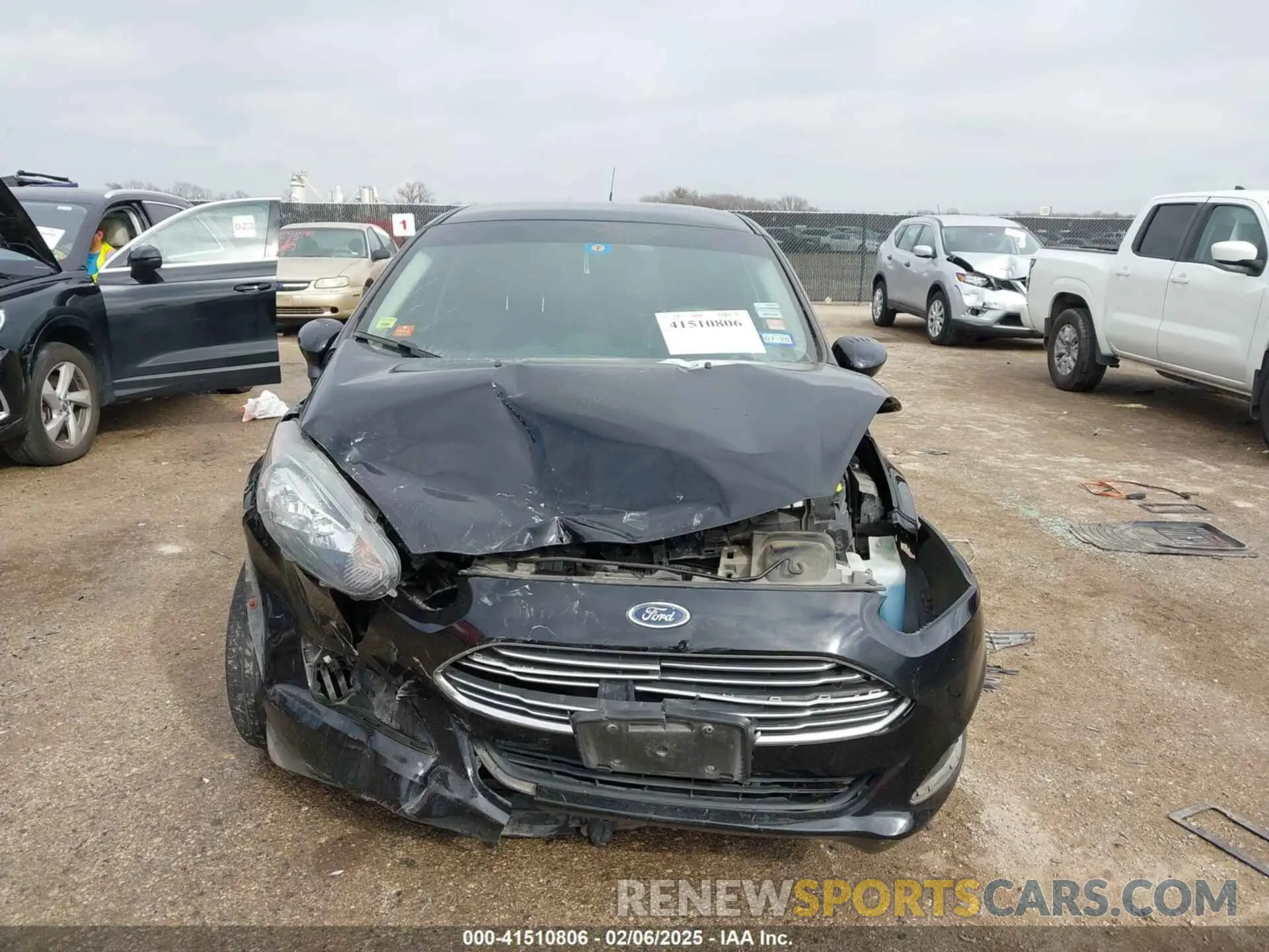 12 fotografías del automóvil dañado 3FADP4BJ7KM158142 FORD FIESTA 2019