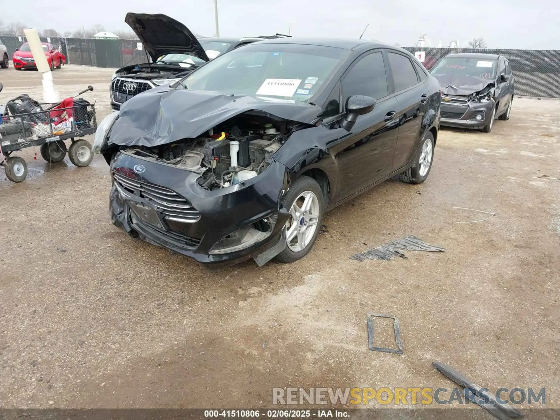2 fotografías del automóvil dañado 3FADP4BJ7KM158142 FORD FIESTA 2019