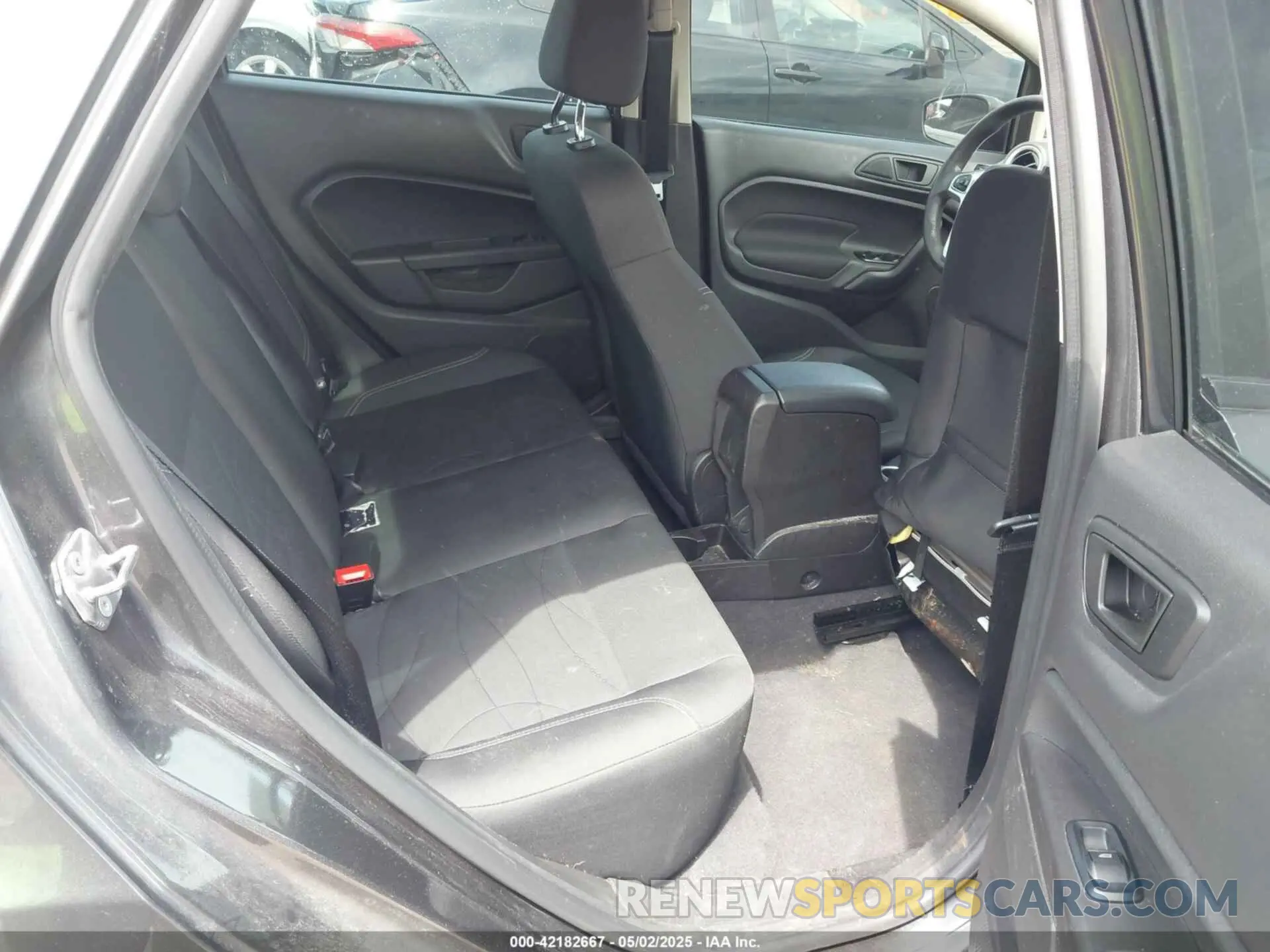 8 fotografías del automóvil dañado 3FADP4BJ7KM163096 FORD FIESTA 2019