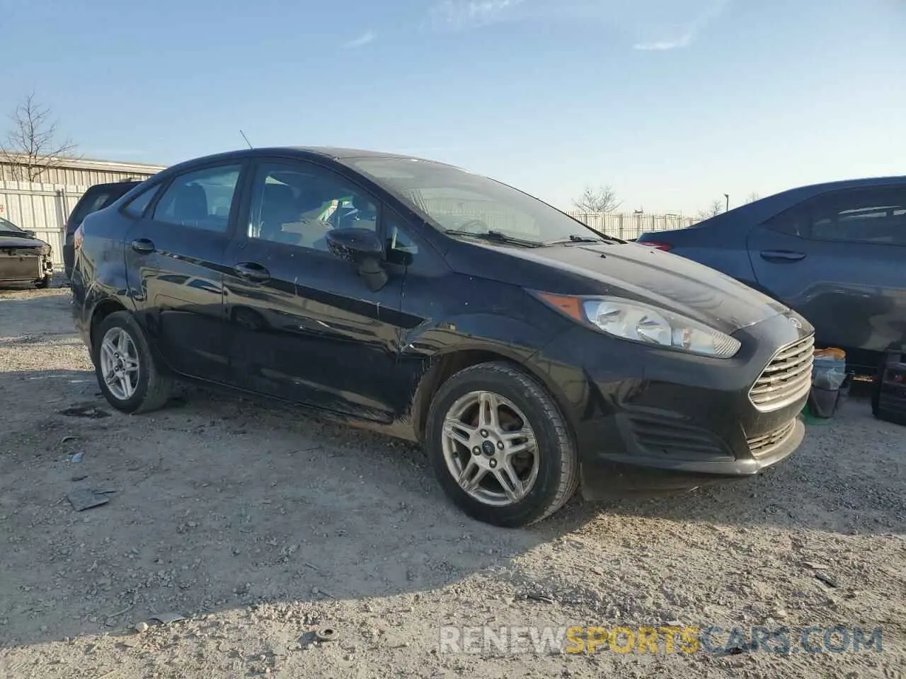 4 fotografías del automóvil dañado 3FADP4BJ8KM162653 FORD FIESTA 2019