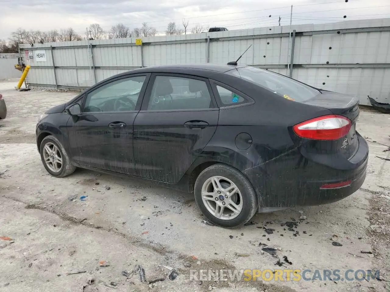 2 fotografías del automóvil dañado 3FADP4BJ9KM108763 FORD FIESTA 2019