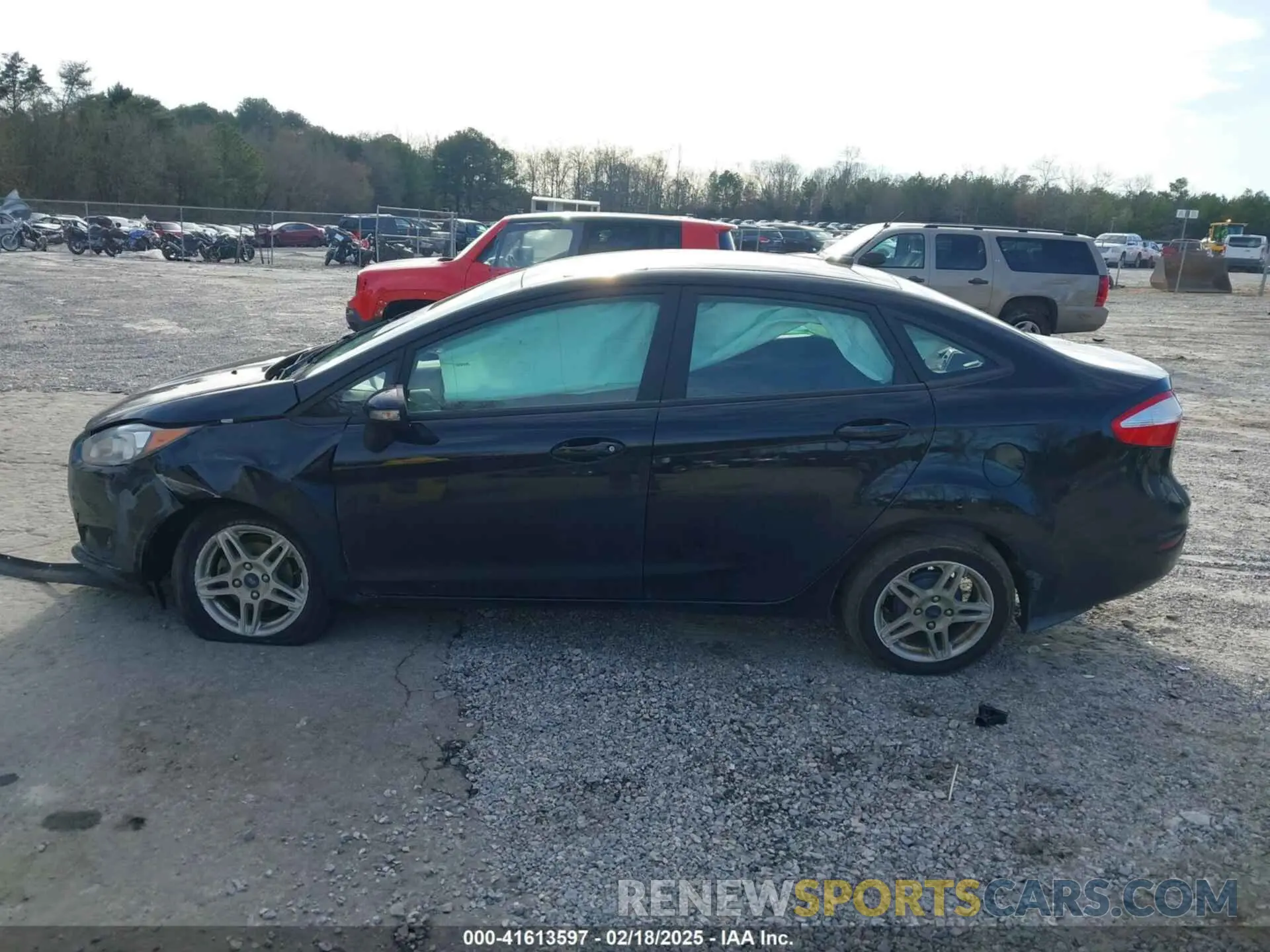 14 fotografías del automóvil dañado 3FADP4BJ9KM118340 FORD FIESTA 2019