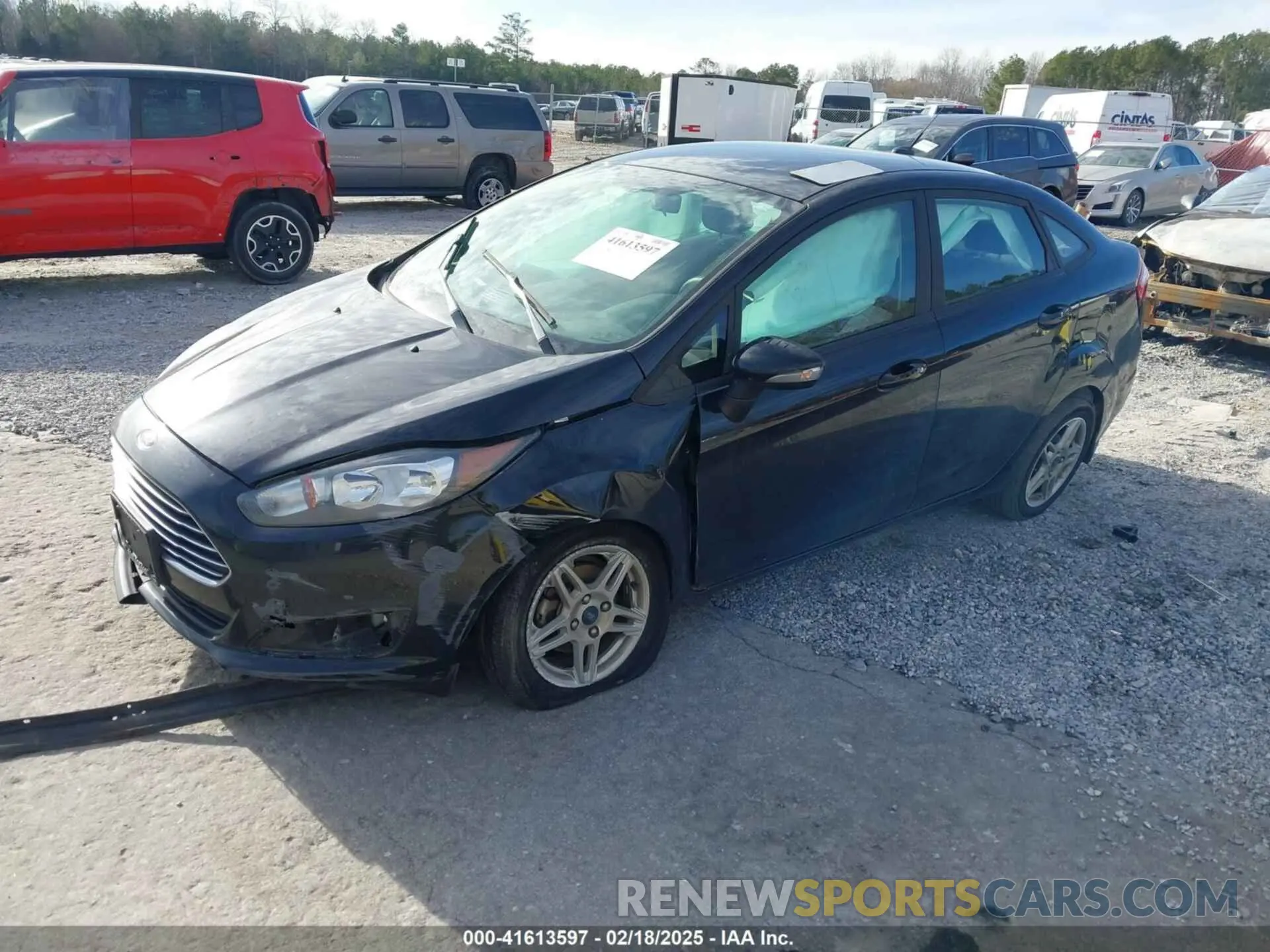 2 fotografías del automóvil dañado 3FADP4BJ9KM118340 FORD FIESTA 2019