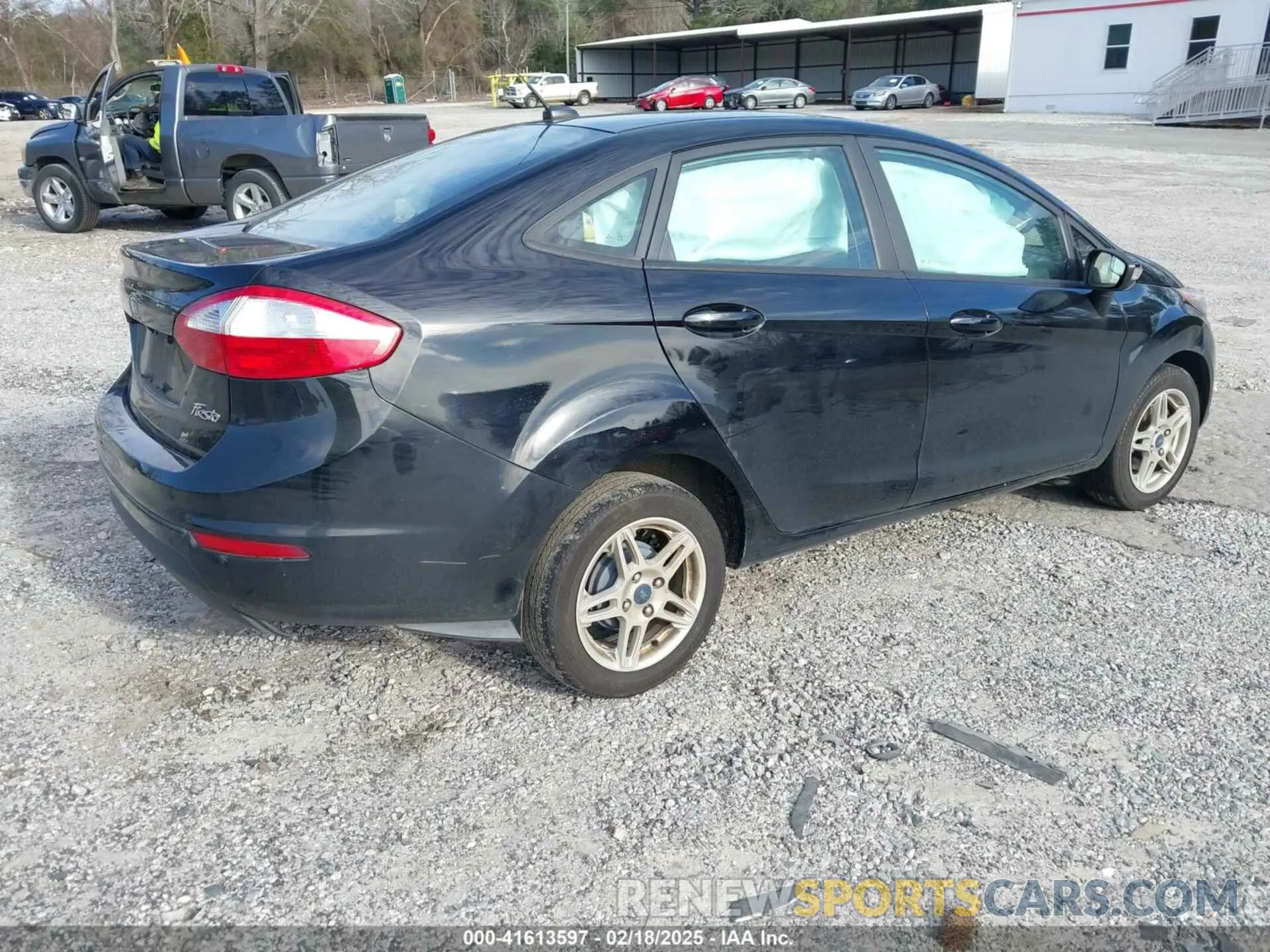 4 fotografías del automóvil dañado 3FADP4BJ9KM118340 FORD FIESTA 2019