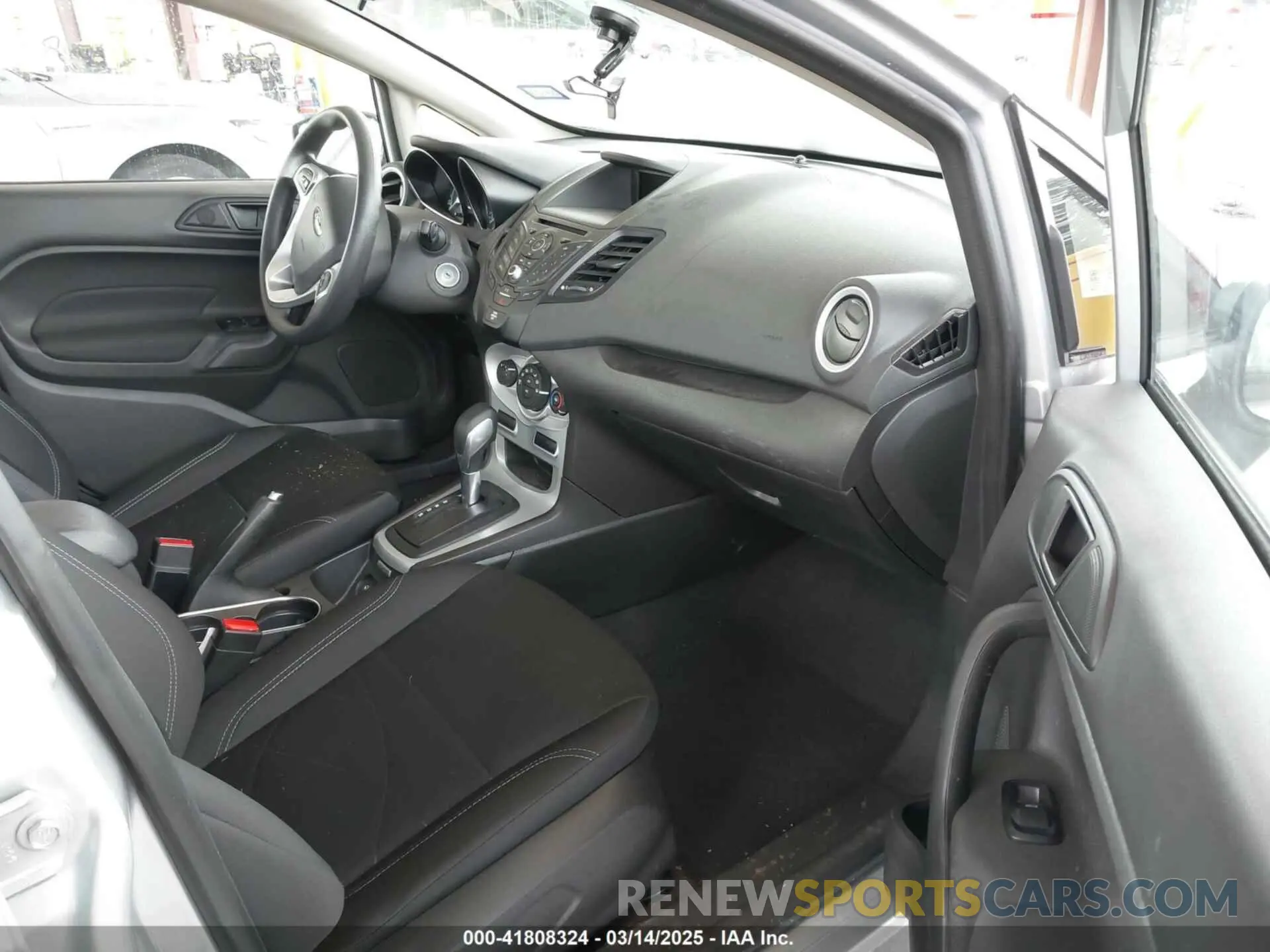5 fotografías del automóvil dañado 3FADP4BJ9KM135249 FORD FIESTA 2019
