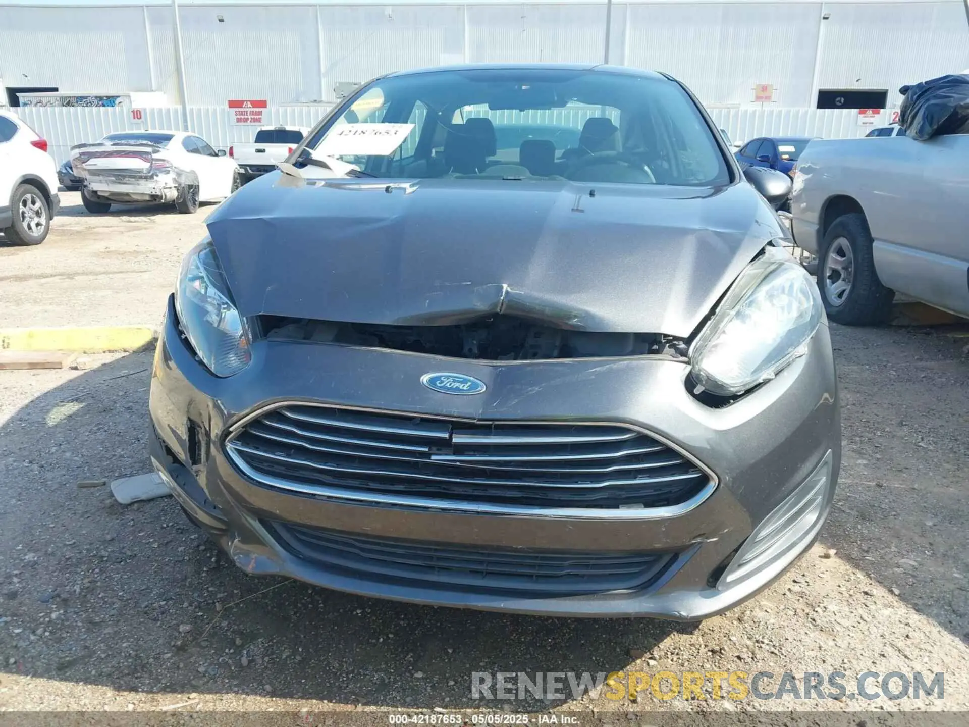 12 fotografías del automóvil dañado 3FADP4BJXKM102440 FORD FIESTA 2019