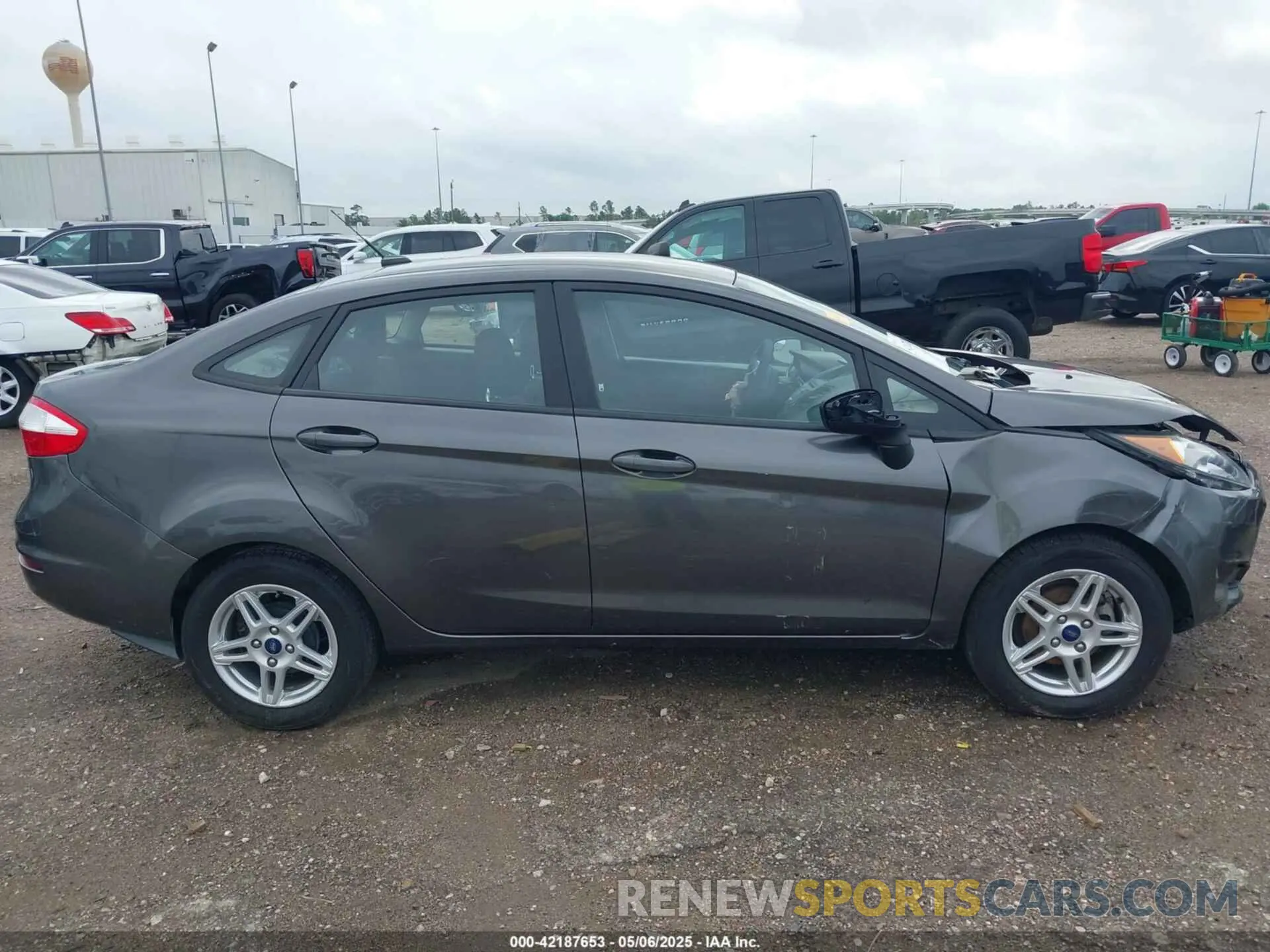 13 fotografías del automóvil dañado 3FADP4BJXKM102440 FORD FIESTA 2019