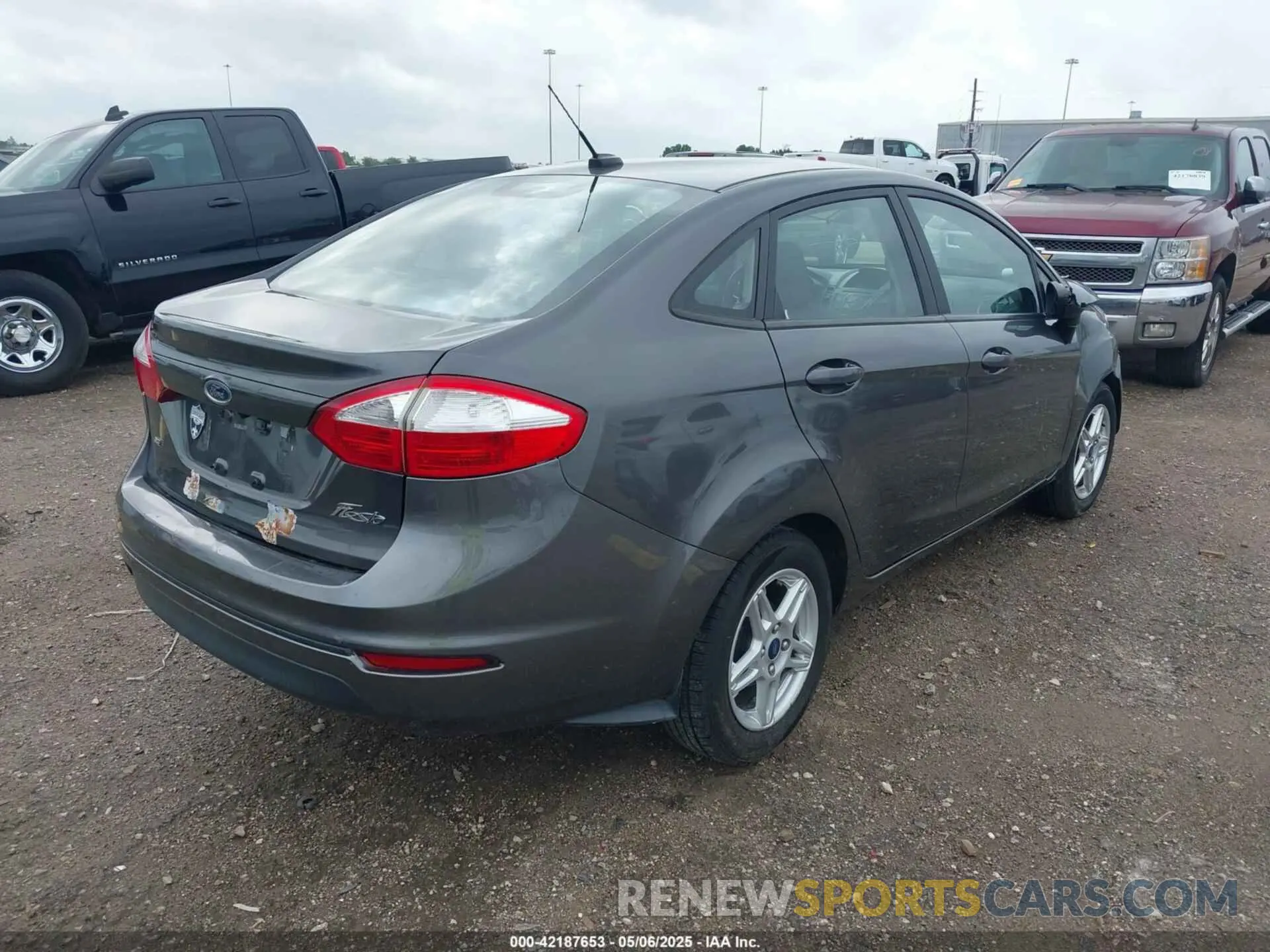 4 fotografías del automóvil dañado 3FADP4BJXKM102440 FORD FIESTA 2019