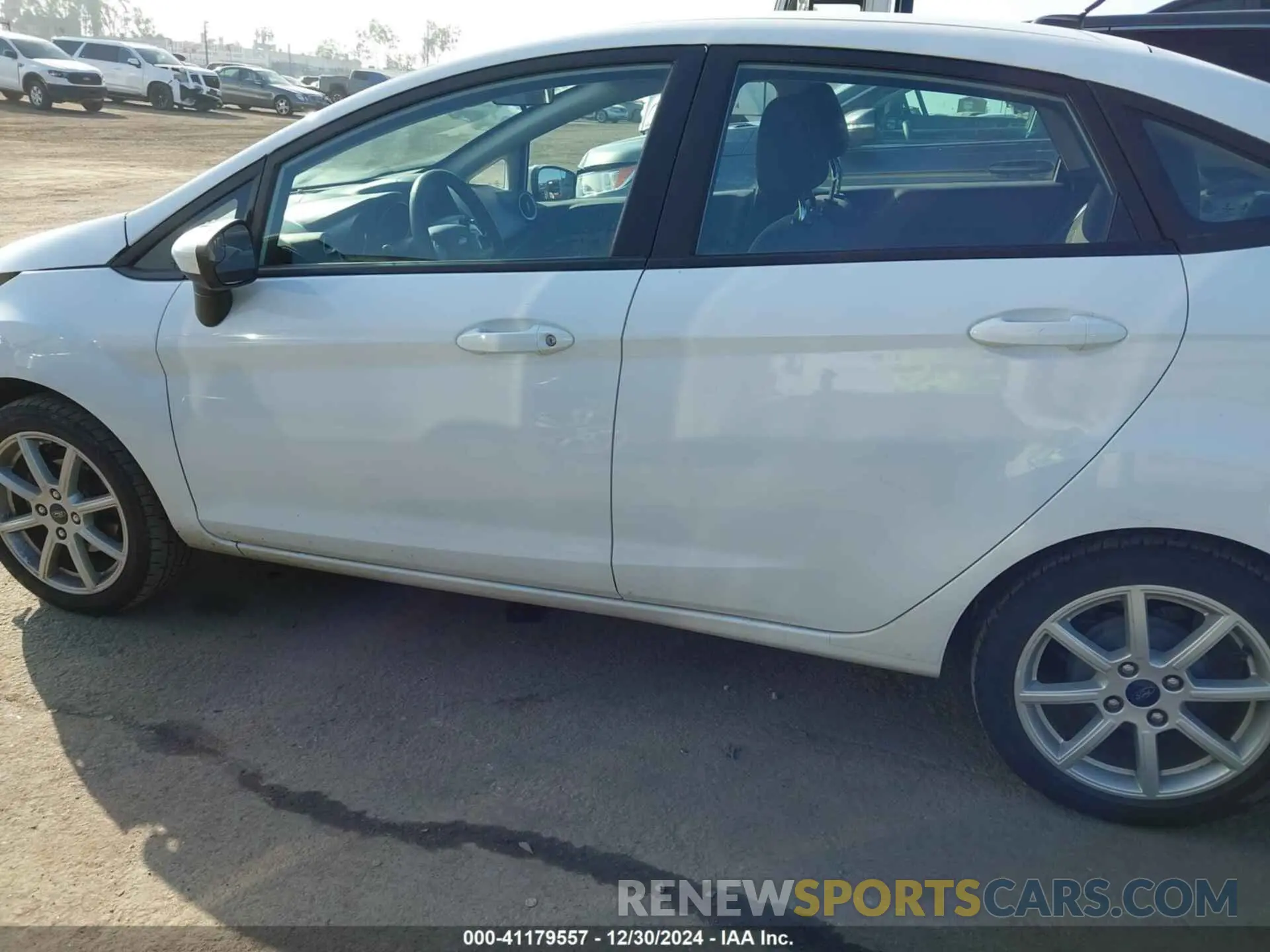 15 fotografías del automóvil dañado 3FADP4BJXKM134062 FORD FIESTA 2019