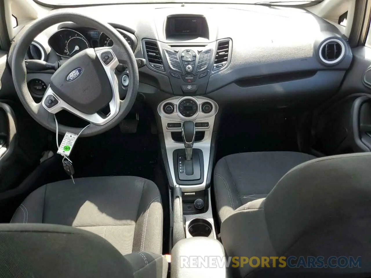 8 fotografías del automóvil dañado 3FADP4BJXKM147569 FORD FIESTA 2019