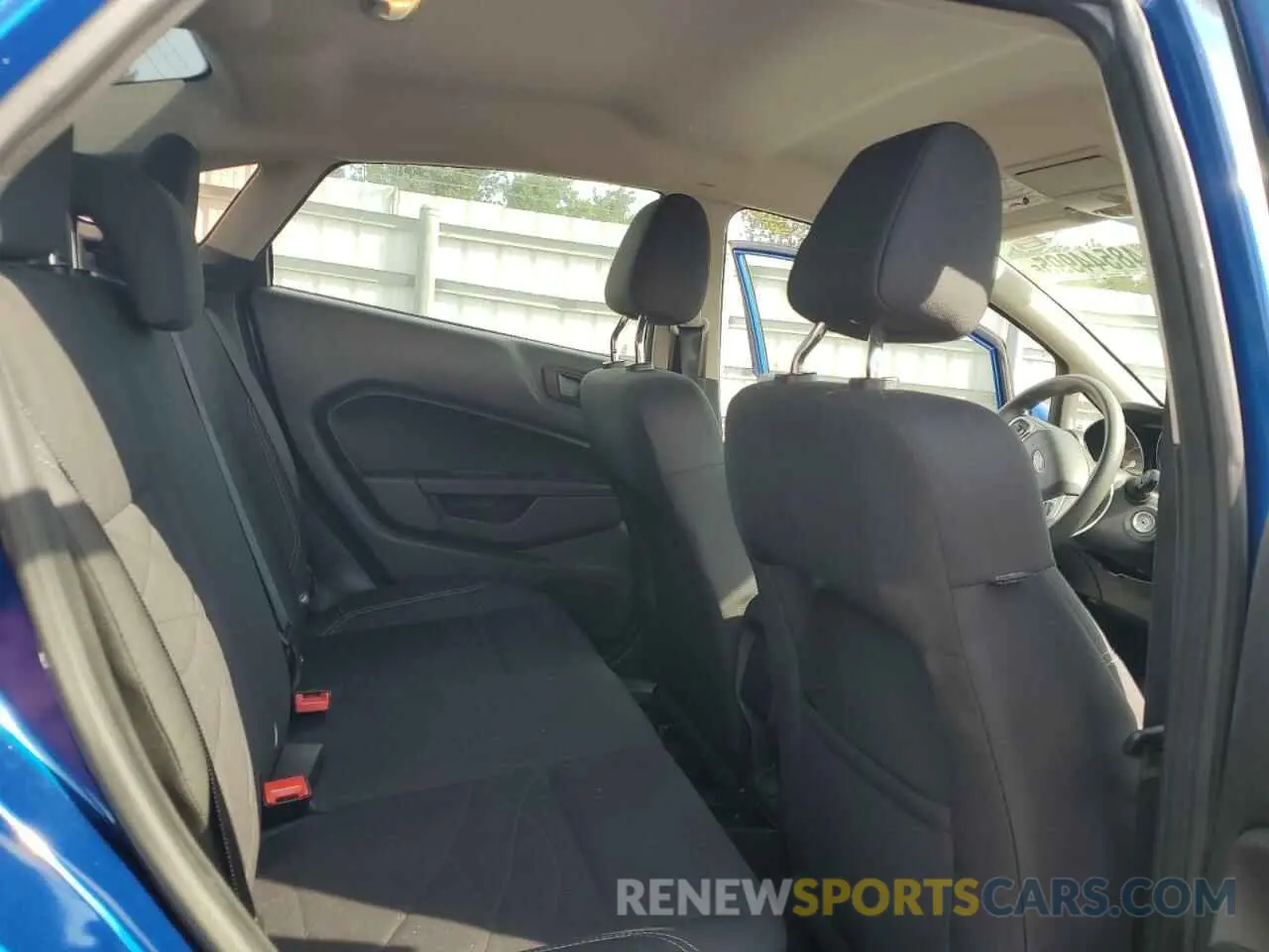 10 fotografías del automóvil dañado 3FADP4BJXKM161620 FORD FIESTA 2019