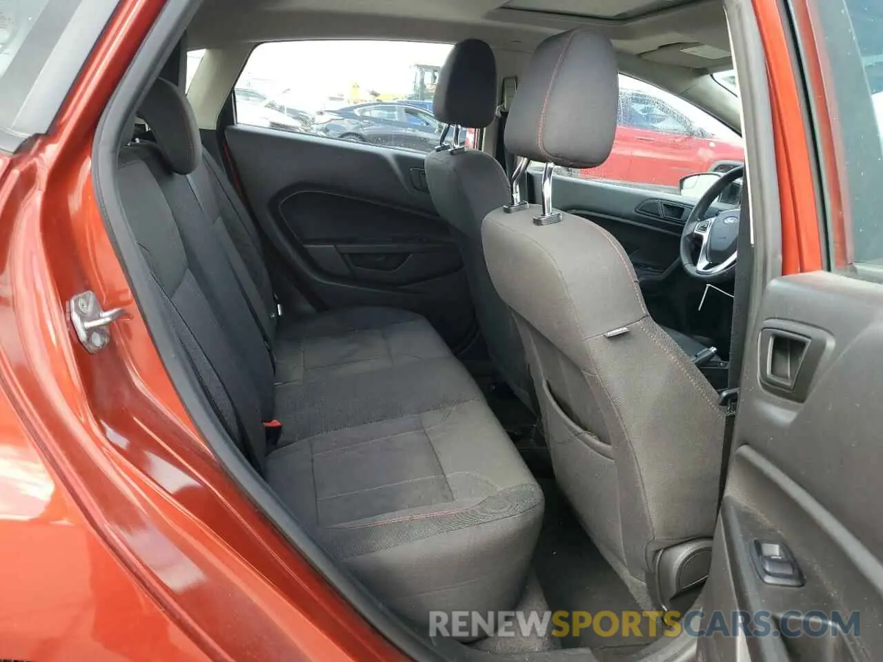 10 fotografías del automóvil dañado 3FADP4DJ5KM110927 FORD FIESTA 2019