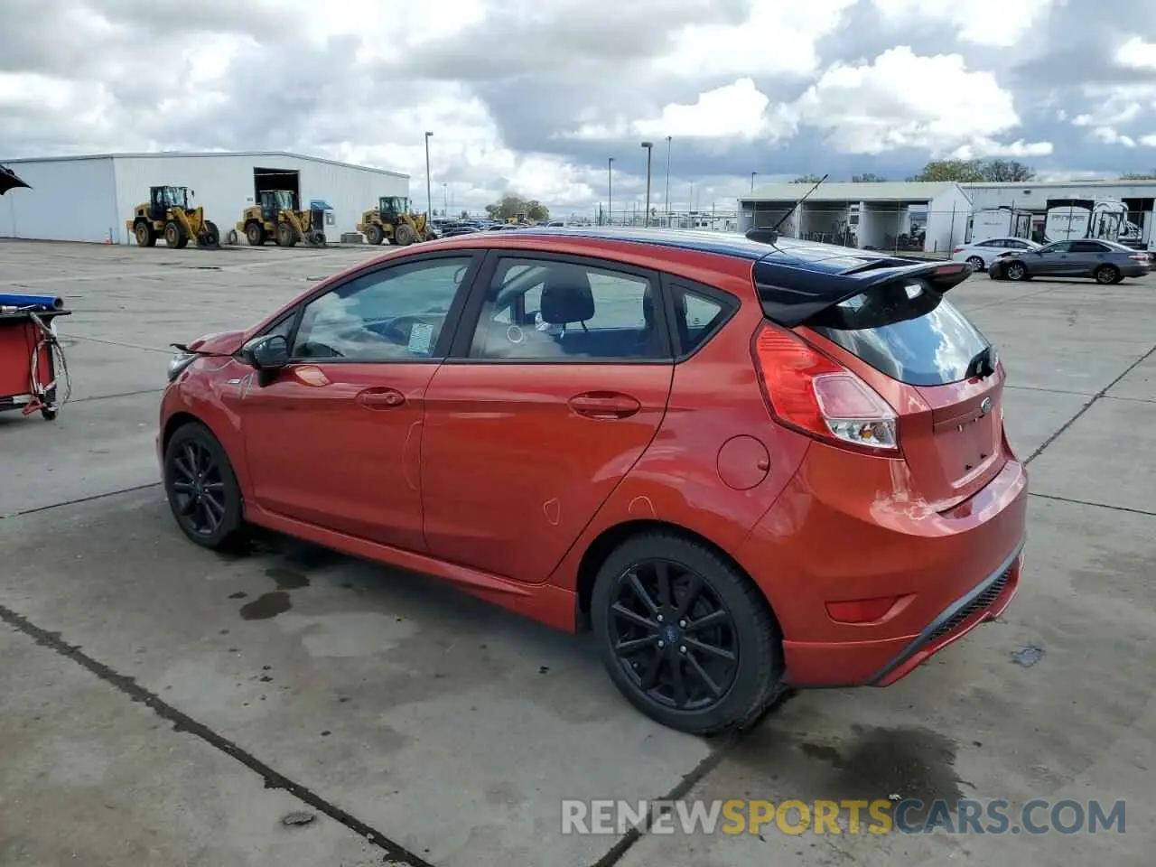 2 fotografías del automóvil dañado 3FADP4DJ5KM110927 FORD FIESTA 2019