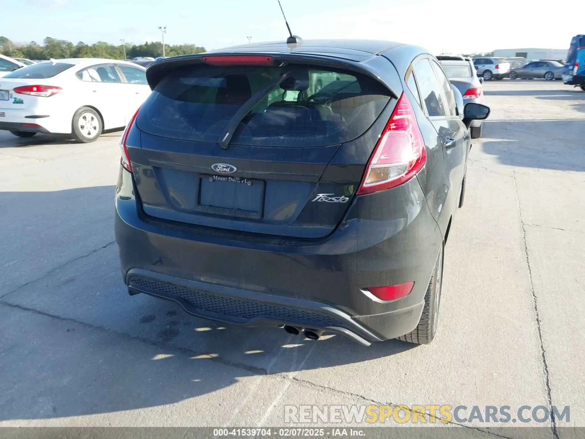 16 fotografías del automóvil dañado 3FADP4DJXKM161582 FORD FIESTA 2019