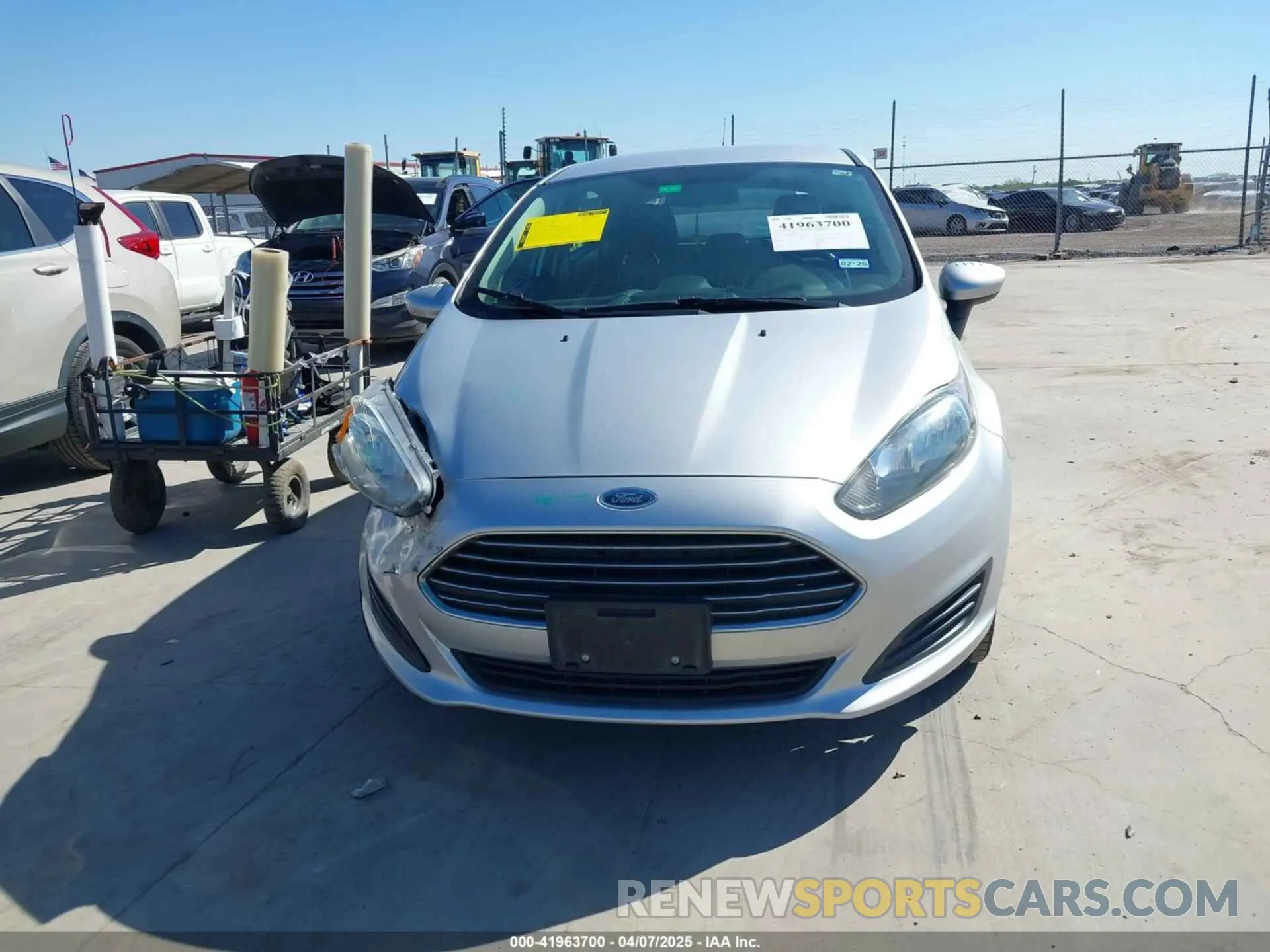 12 fotografías del automóvil dañado 3FADP4EJ0KM118870 FORD FIESTA 2019