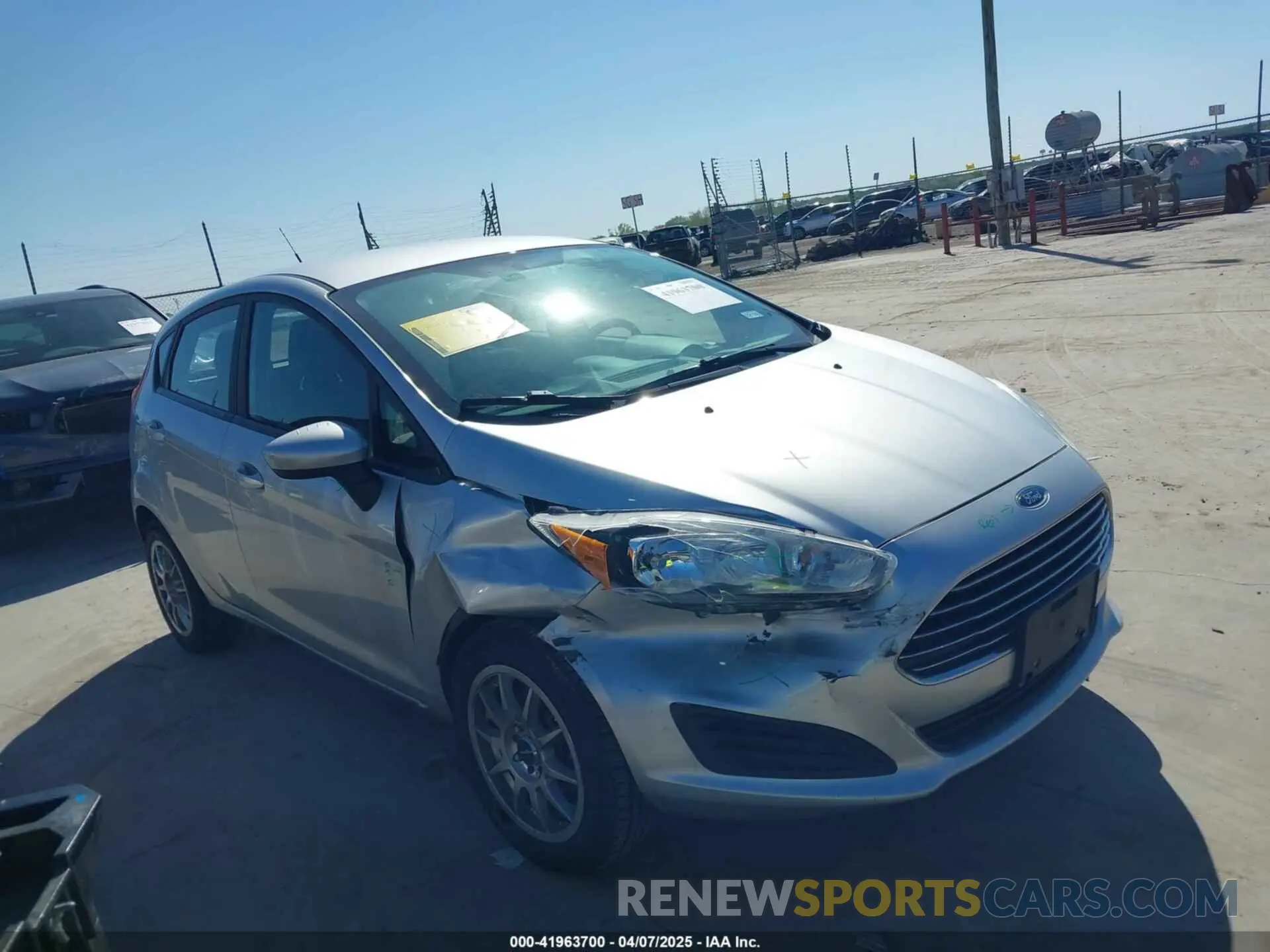 13 fotografías del automóvil dañado 3FADP4EJ0KM118870 FORD FIESTA 2019
