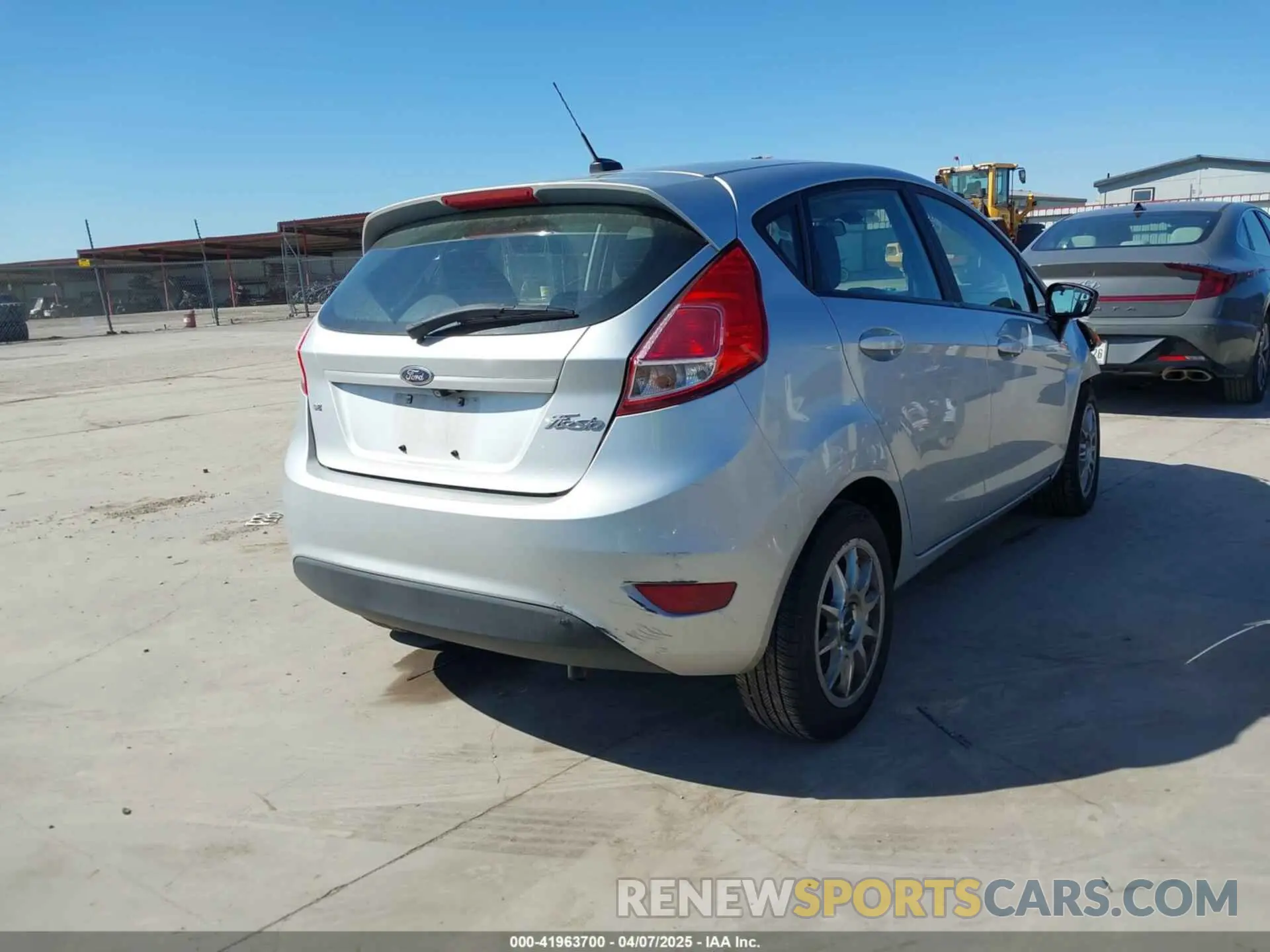 4 fotografías del automóvil dañado 3FADP4EJ0KM118870 FORD FIESTA 2019