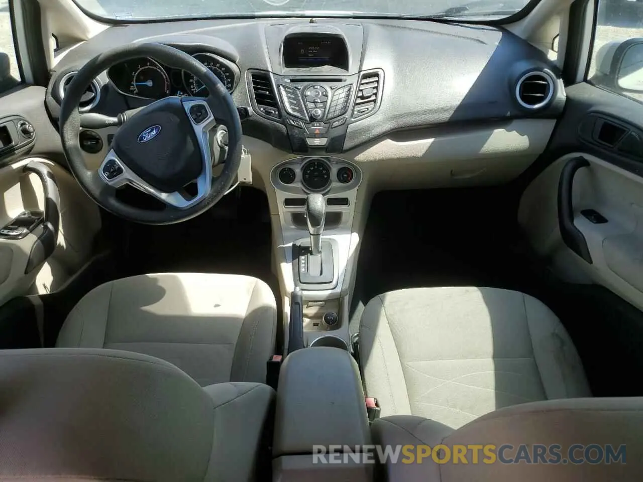 8 fotografías del automóvil dañado 3FADP4EJ0KM124135 FORD FIESTA 2019