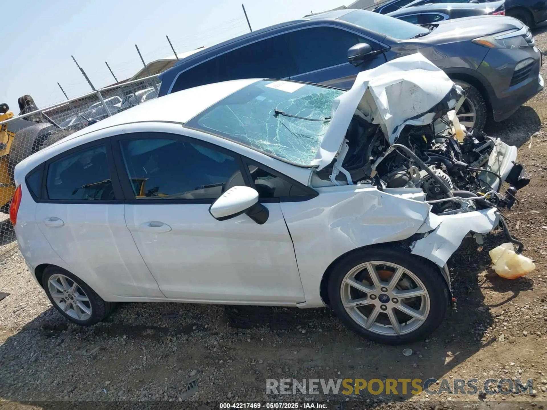 14 fotografías del automóvil dañado 3FADP4EJ1KM144362 FORD FIESTA 2019