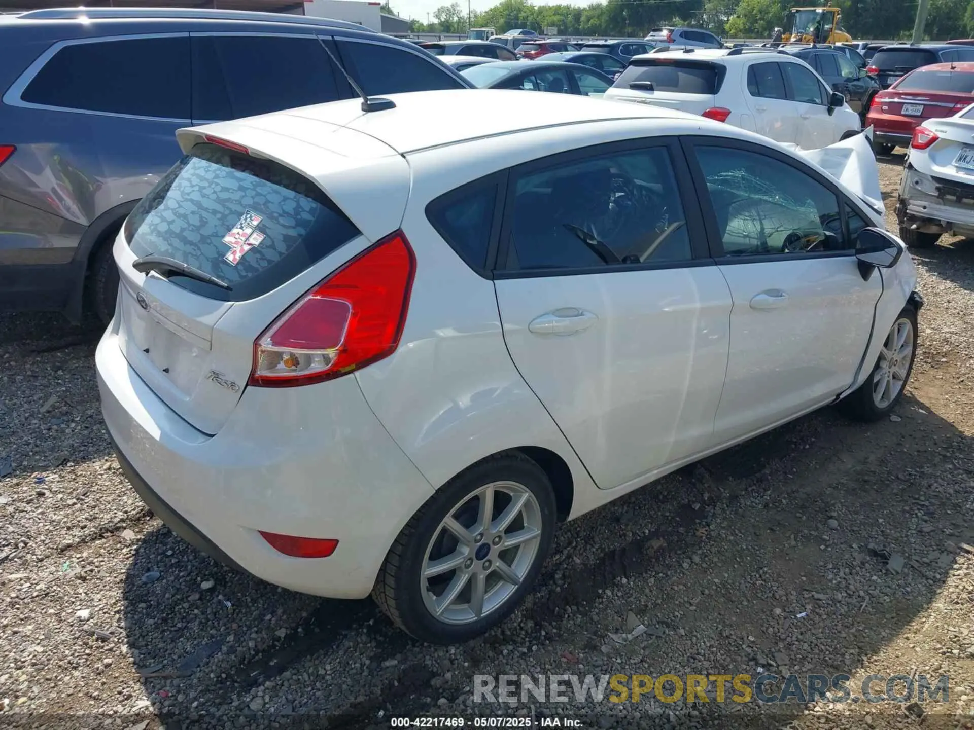 4 fotografías del automóvil dañado 3FADP4EJ1KM144362 FORD FIESTA 2019