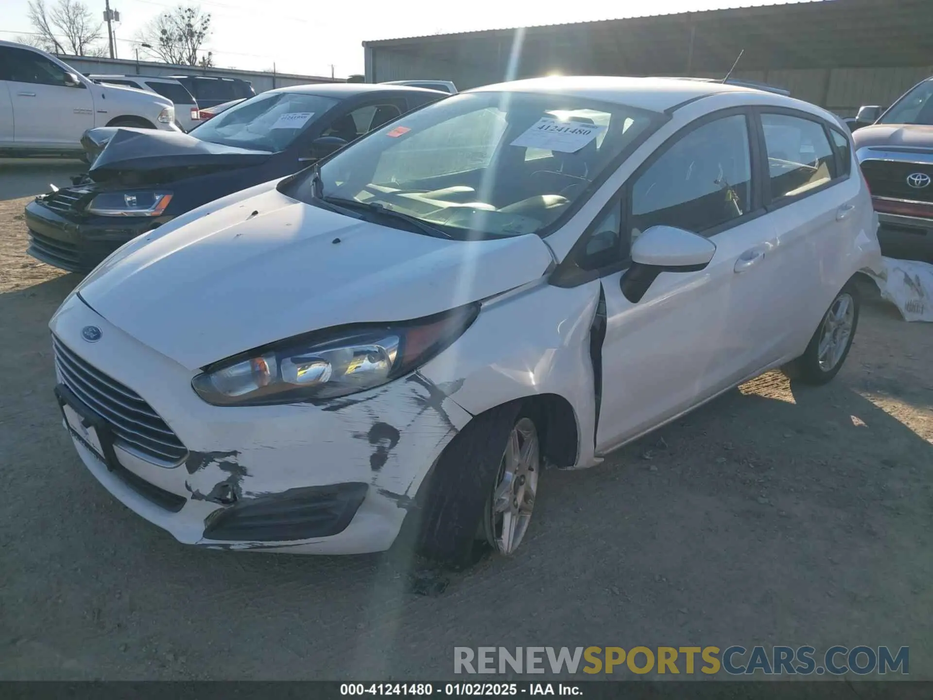 2 fotografías del automóvil dañado 3FADP4EJ1KM156883 FORD FIESTA 2019