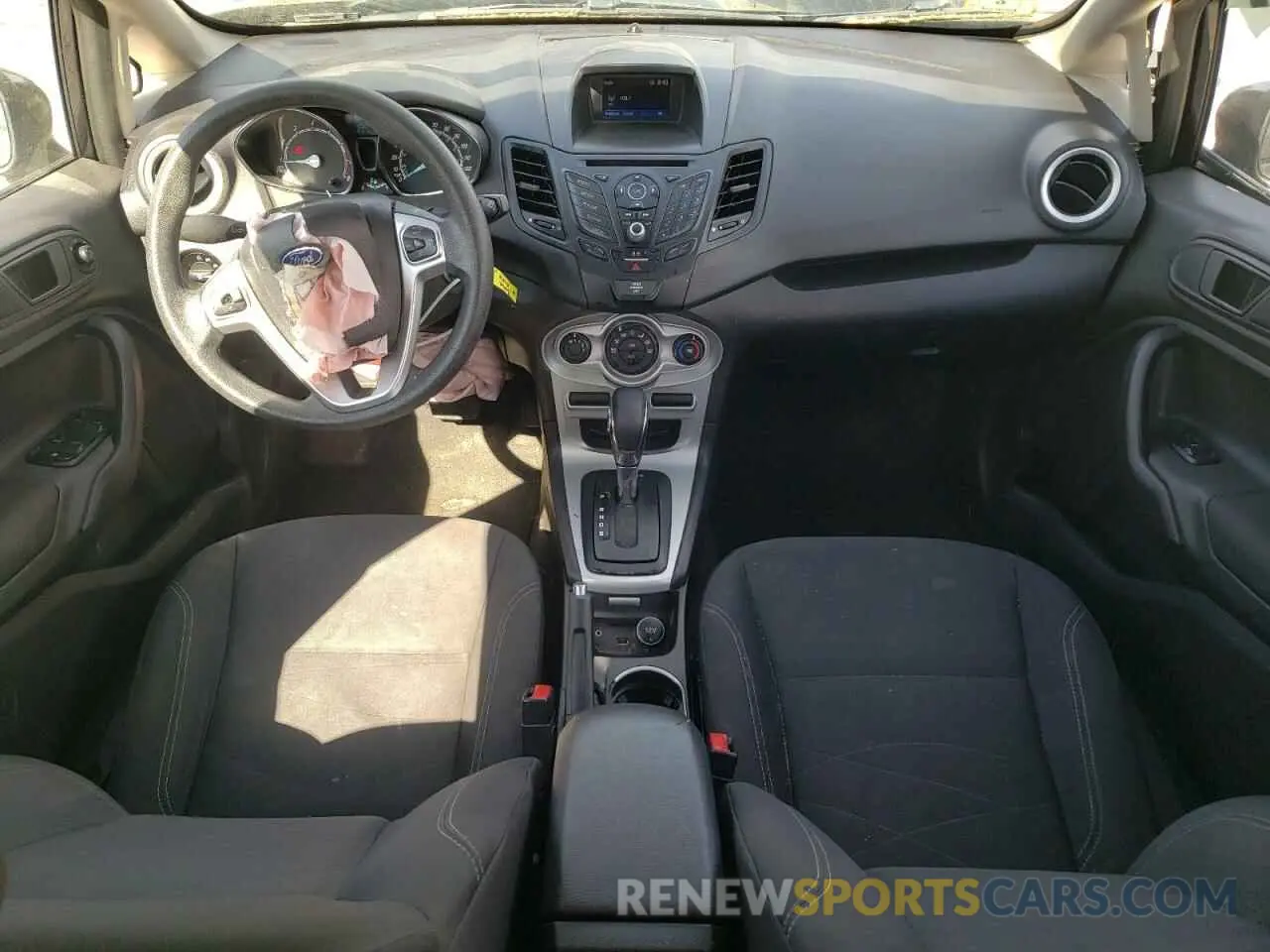 8 fotografías del automóvil dañado 3FADP4EJ2KM113198 FORD FIESTA 2019