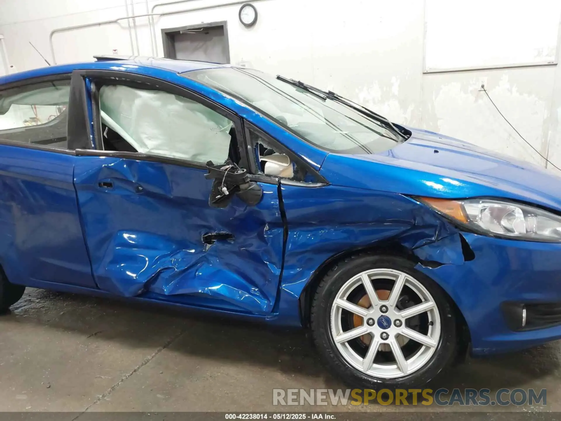 6 fotografías del automóvil dañado 3FADP4EJ2KM122032 FORD FIESTA 2019