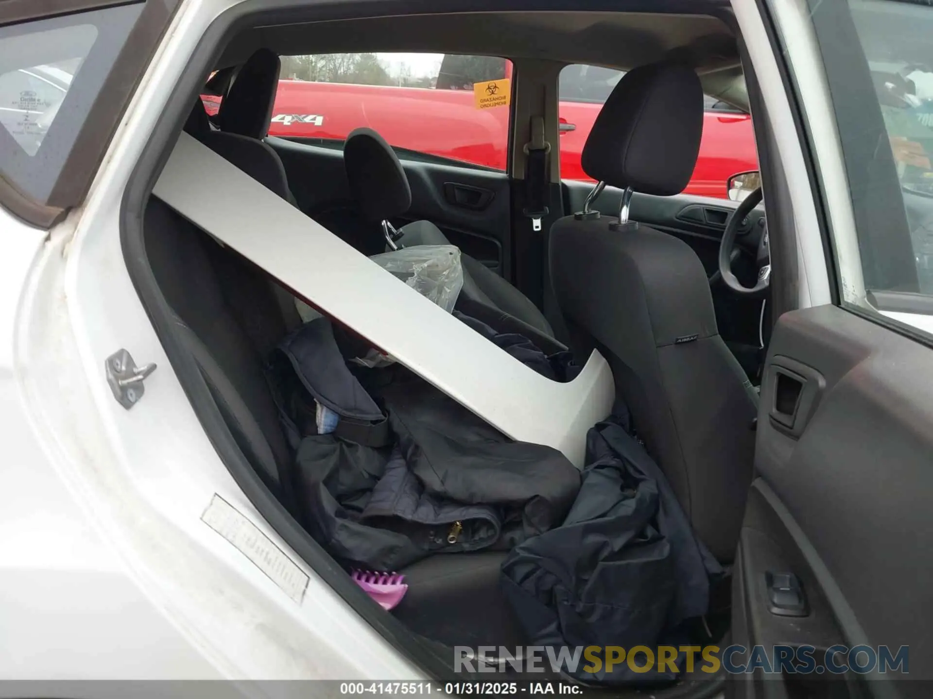 8 fotografías del automóvil dañado 3FADP4EJ2KM130986 FORD FIESTA 2019