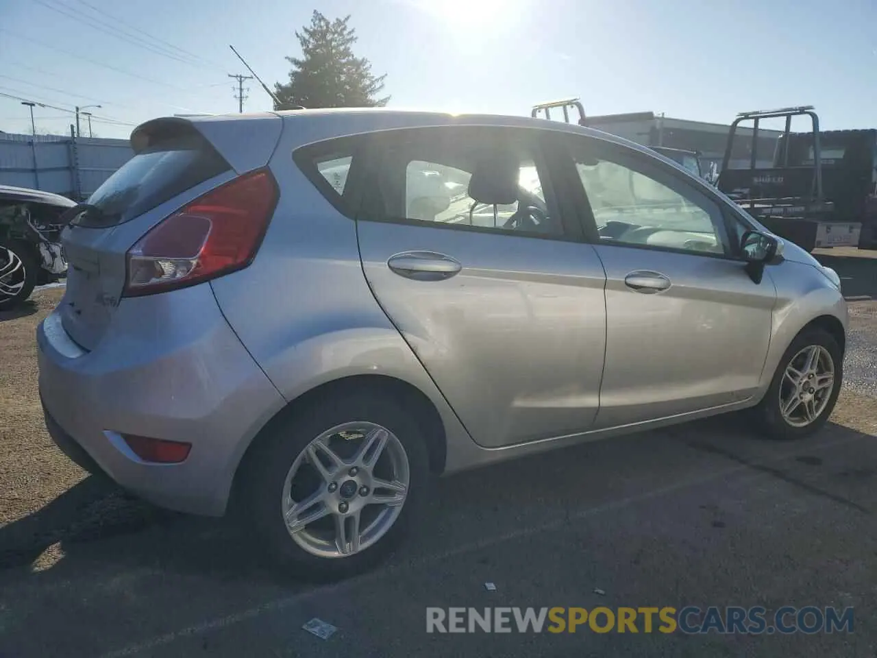 3 fotografías del automóvil dañado 3FADP4EJ2KM131054 FORD FIESTA 2019