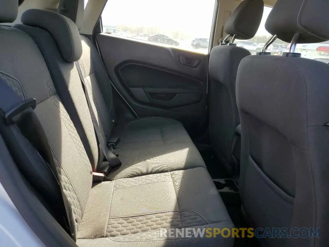 10 fotografías del automóvil dañado 3FADP4EJ2KM136934 FORD FIESTA 2019