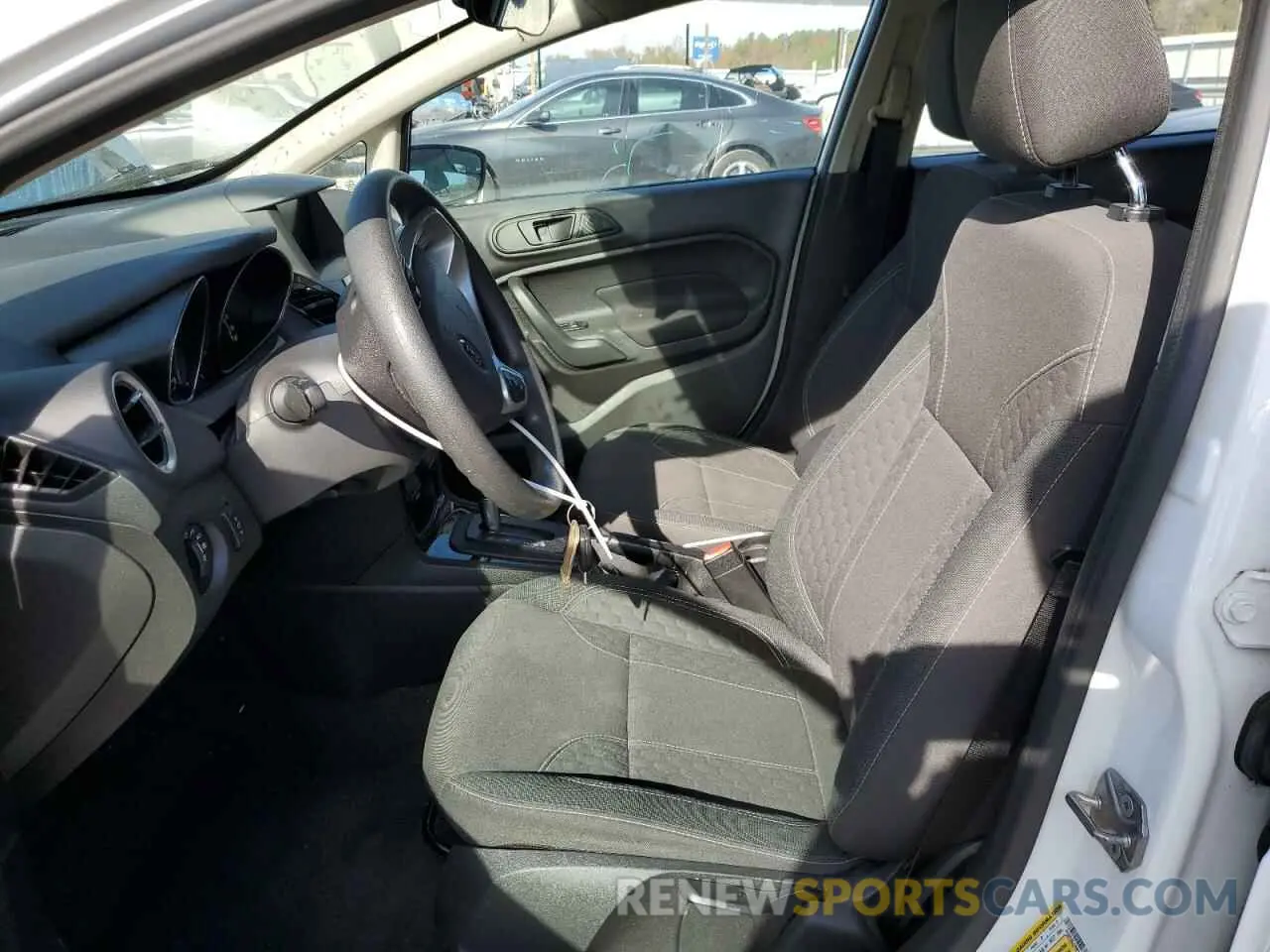 7 fotografías del automóvil dañado 3FADP4EJ2KM136934 FORD FIESTA 2019