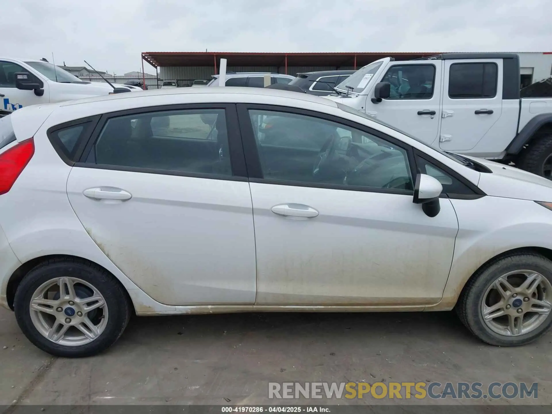 14 fotografías del automóvil dañado 3FADP4EJ2KM157184 FORD FIESTA 2019