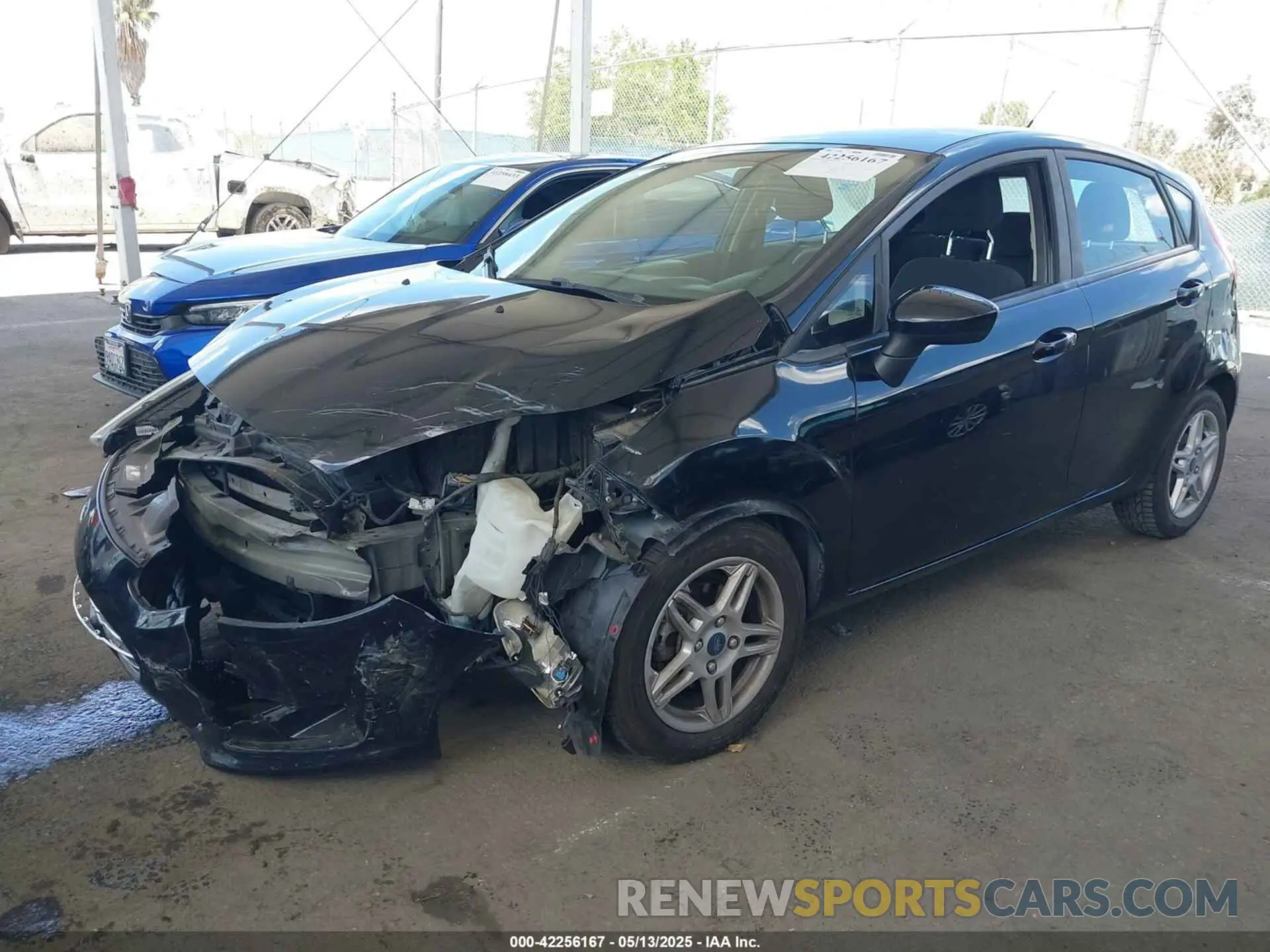 2 fotografías del automóvil dañado 3FADP4EJ3KM102744 FORD FIESTA 2019