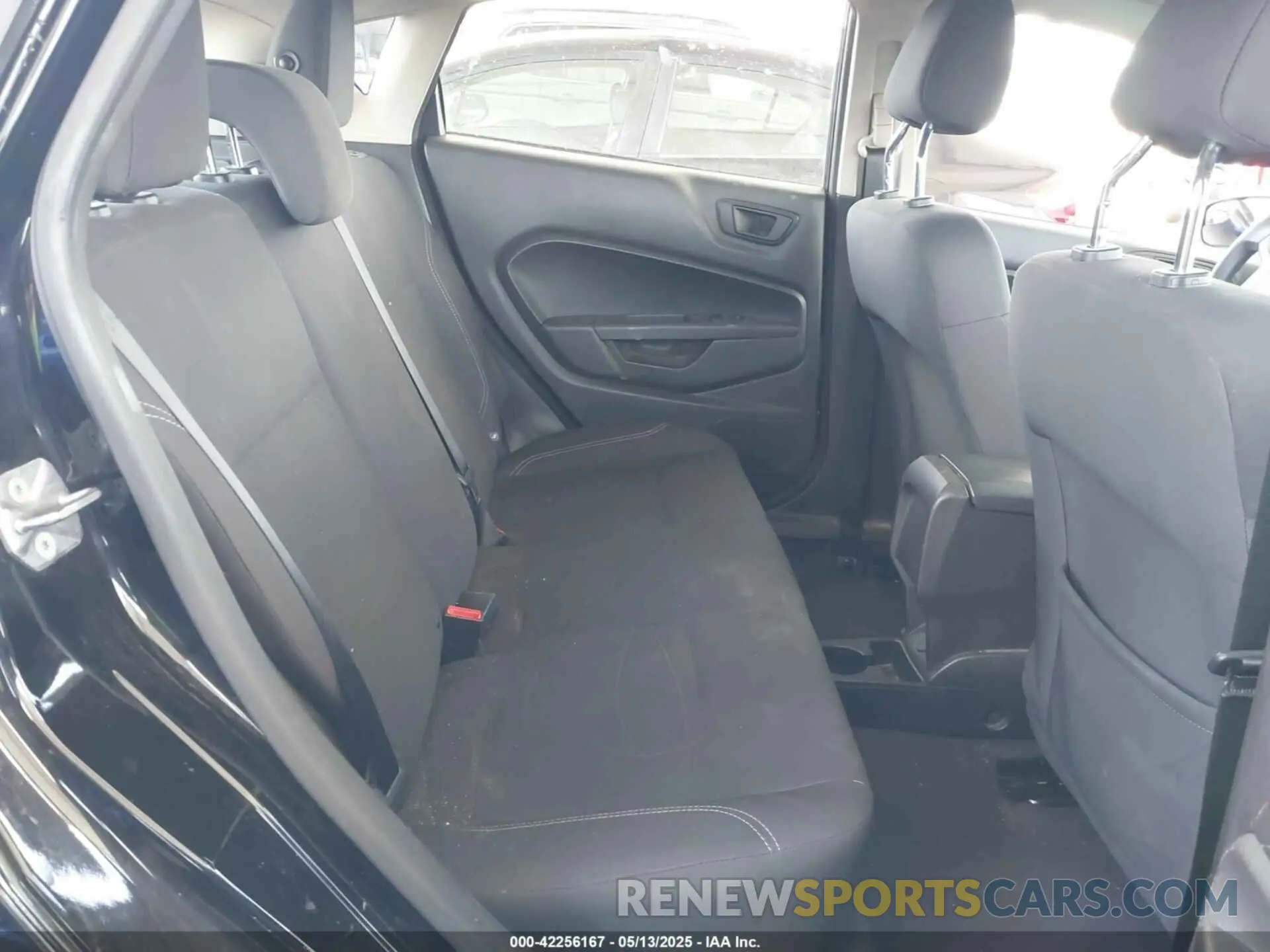 8 fotografías del automóvil dañado 3FADP4EJ3KM102744 FORD FIESTA 2019