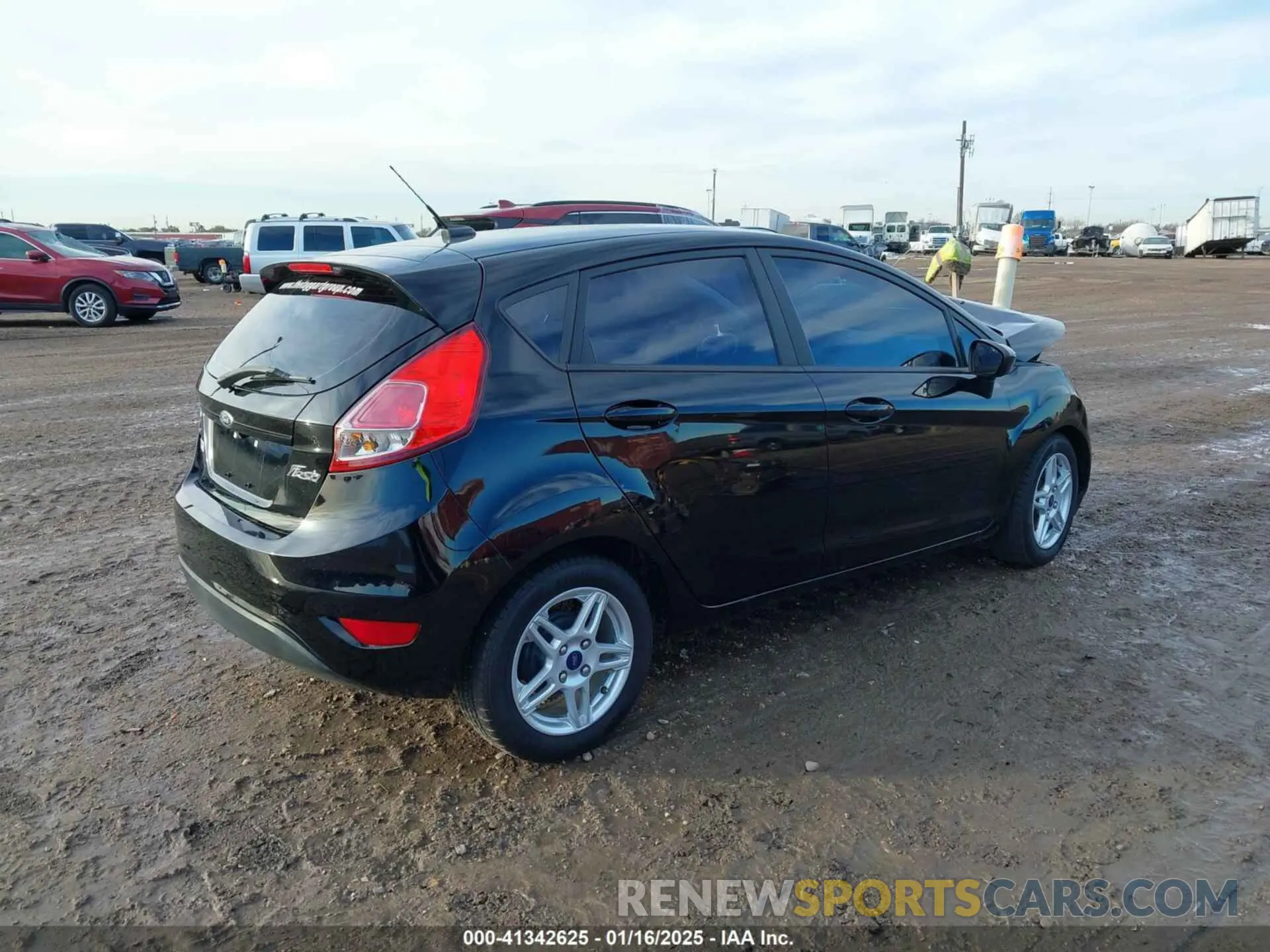 4 fotografías del automóvil dañado 3FADP4EJ3KM122699 FORD FIESTA 2019
