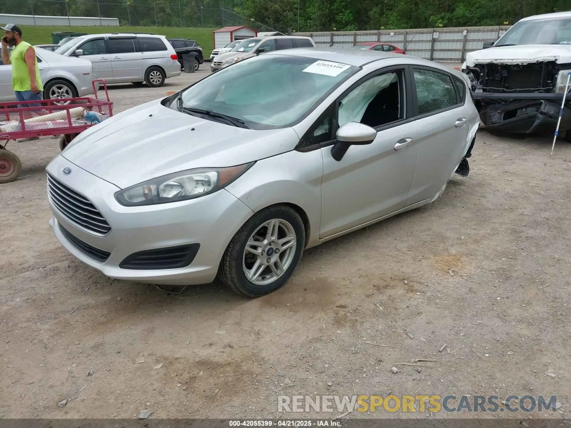 2 fotografías del automóvil dañado 3FADP4EJ3KM145397 FORD FIESTA 2019