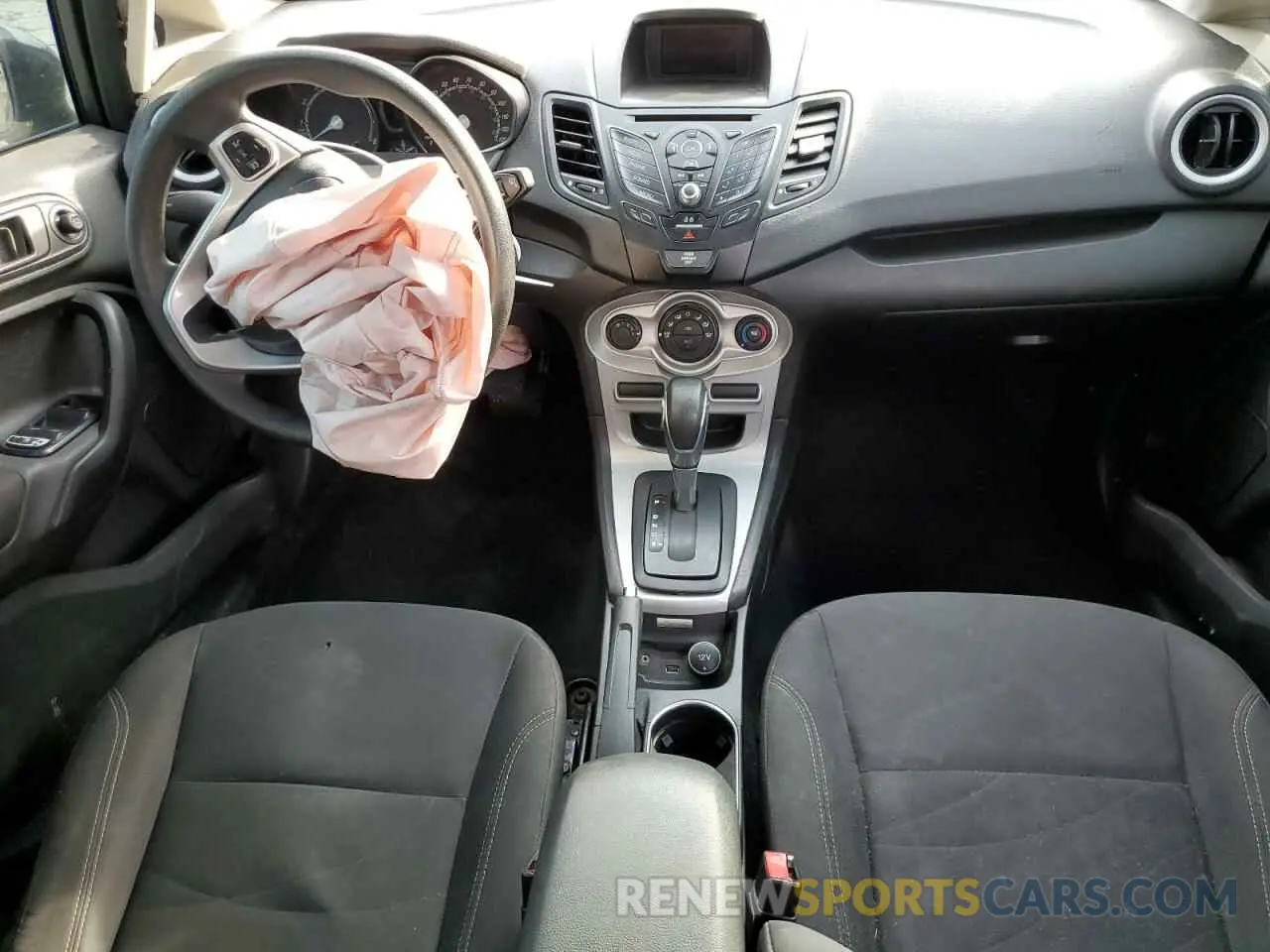 8 fotografías del automóvil dañado 3FADP4EJ4KM115566 FORD FIESTA 2019