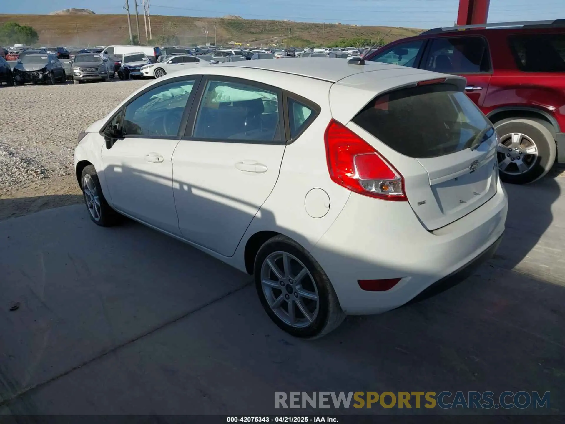 3 fotografías del automóvil dañado 3FADP4EJ4KM136871 FORD FIESTA 2019