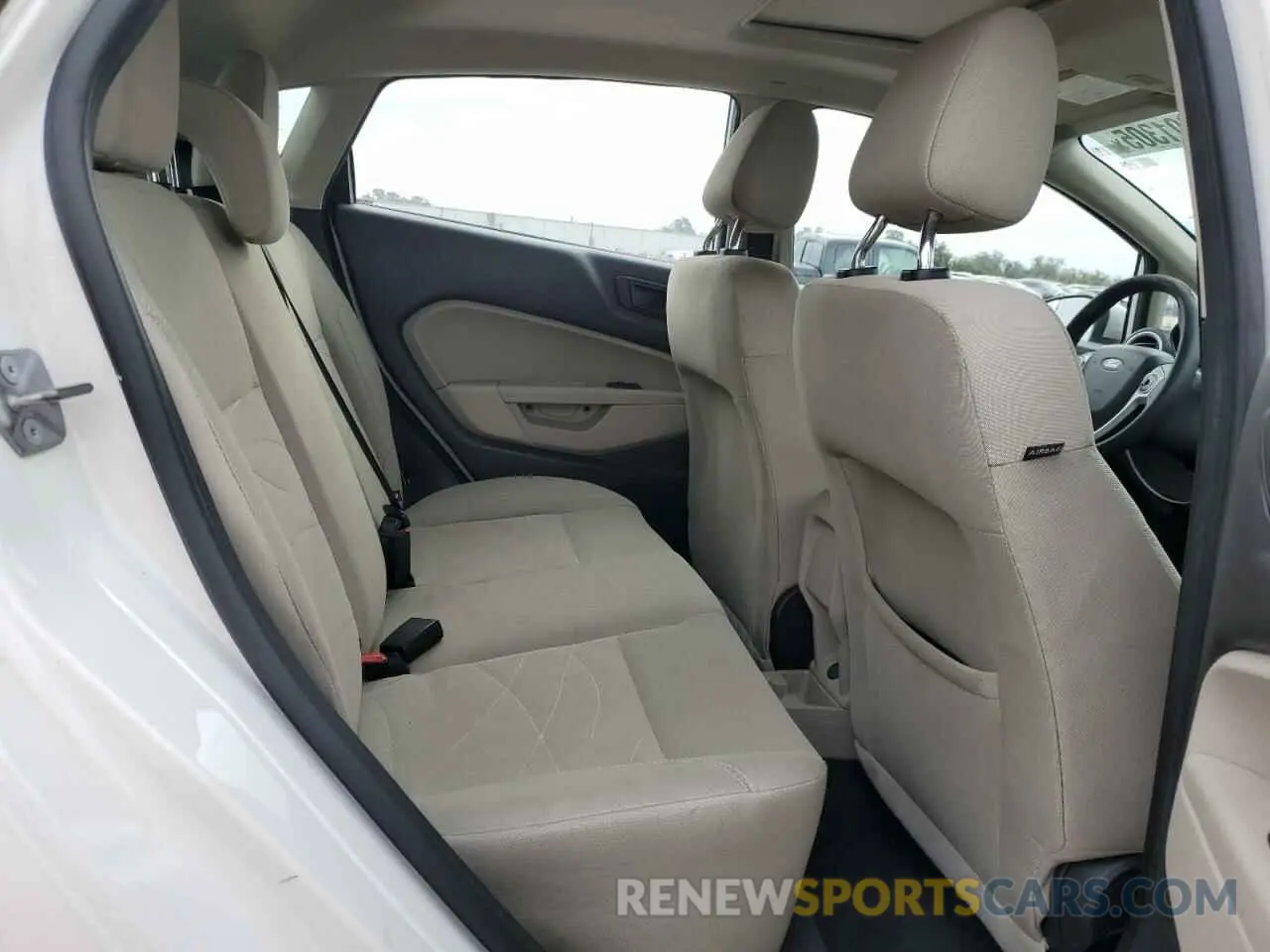 10 fotografías del automóvil dañado 3FADP4EJ4KM140399 FORD FIESTA 2019