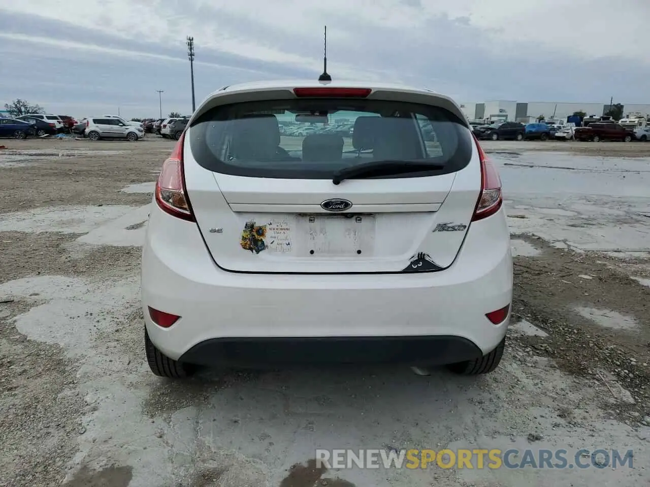 6 fotografías del automóvil dañado 3FADP4EJ4KM140399 FORD FIESTA 2019