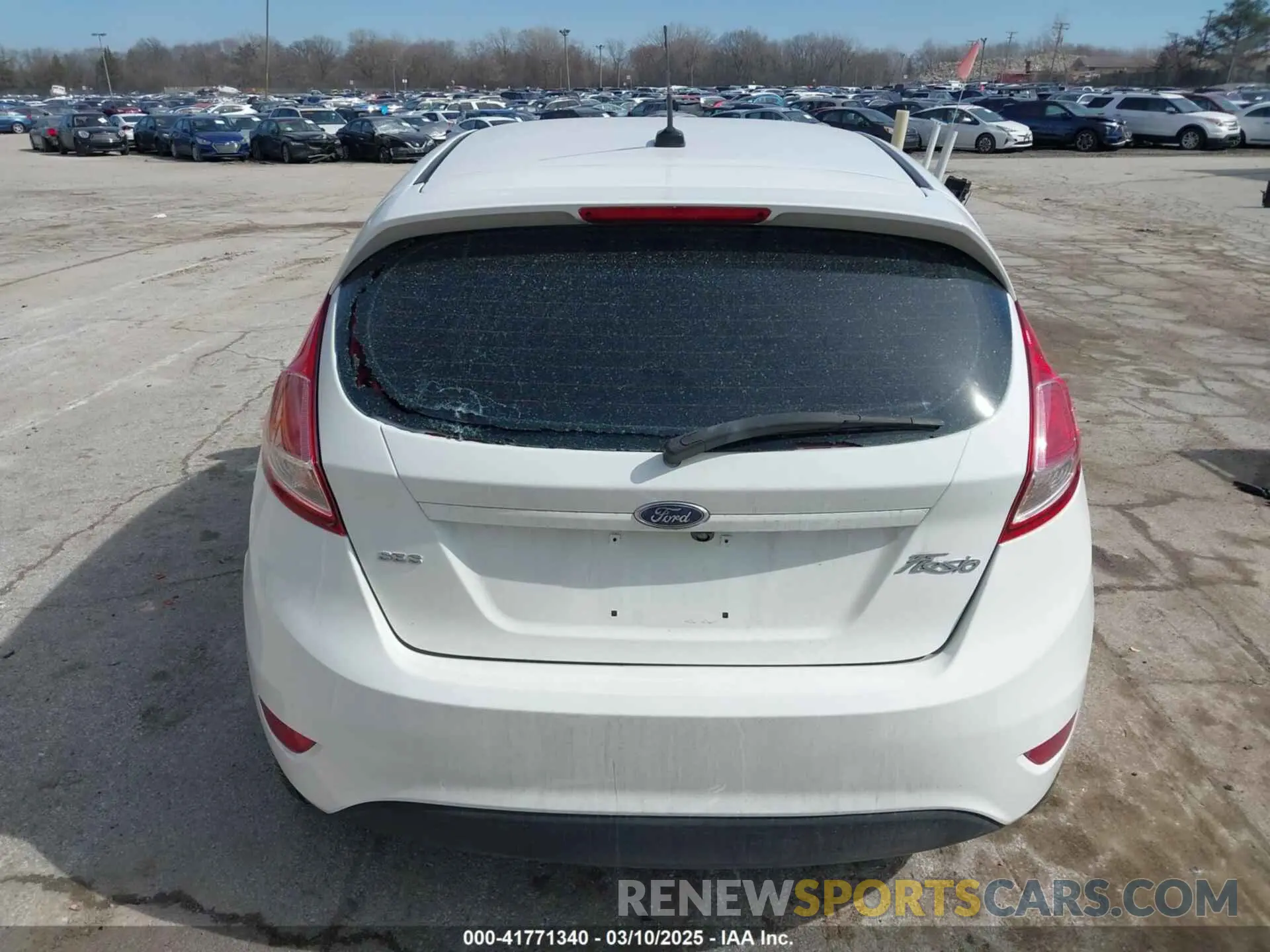 17 fotografías del automóvil dañado 3FADP4EJ5KM112756 FORD FIESTA 2019