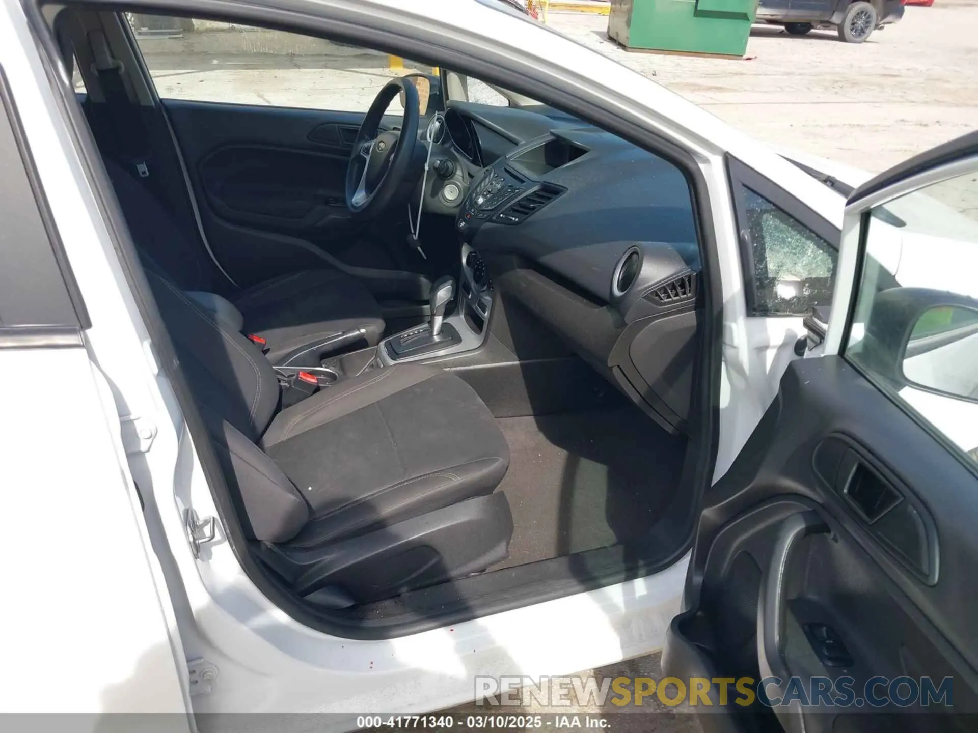 5 fotografías del automóvil dañado 3FADP4EJ5KM112756 FORD FIESTA 2019