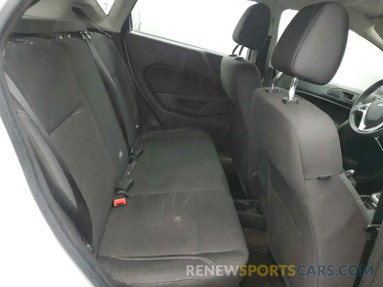 10 fotografías del automóvil dañado 3FADP4EJ5KM118170 FORD FIESTA 2019