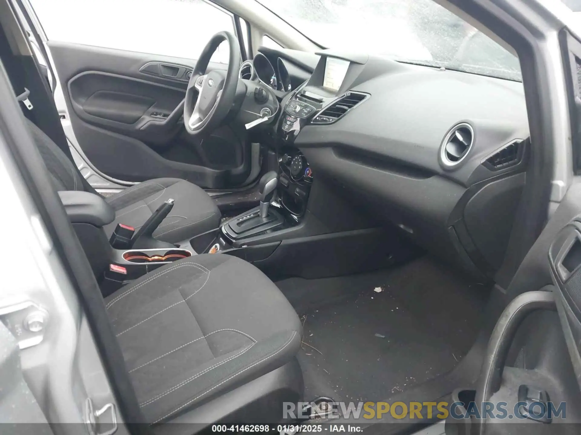 5 fotografías del automóvil dañado 3FADP4EJ5KM138788 FORD FIESTA 2019