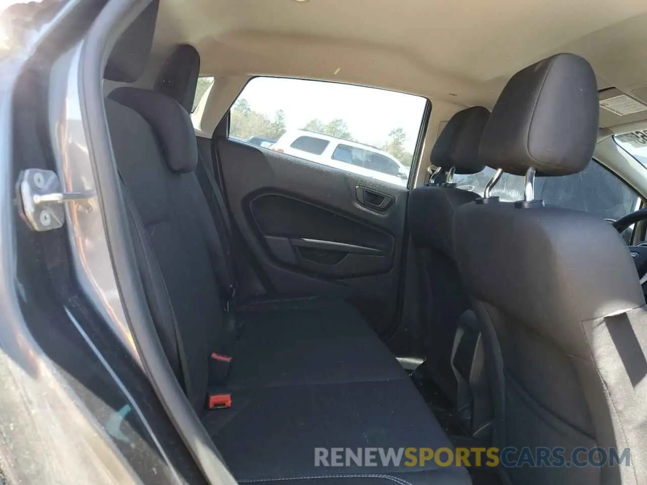 10 fotografías del automóvil dañado 3FADP4EJ7KM117540 FORD FIESTA 2019