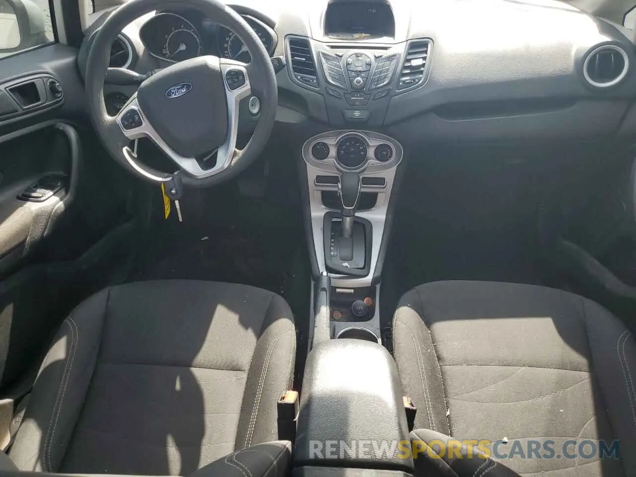 8 fotografías del automóvil dañado 3FADP4EJ7KM129929 FORD FIESTA 2019