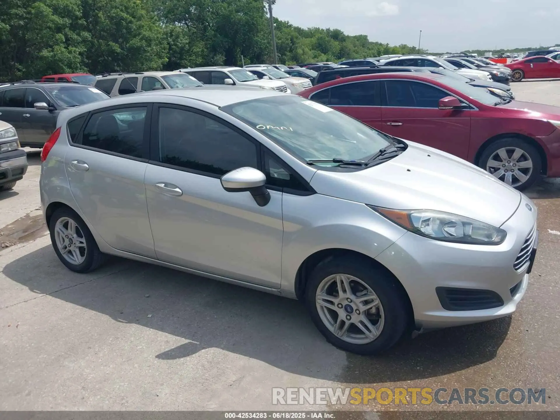 13 fotografías del automóvil dañado 3FADP4EJ7KM135228 FORD FIESTA 2019
