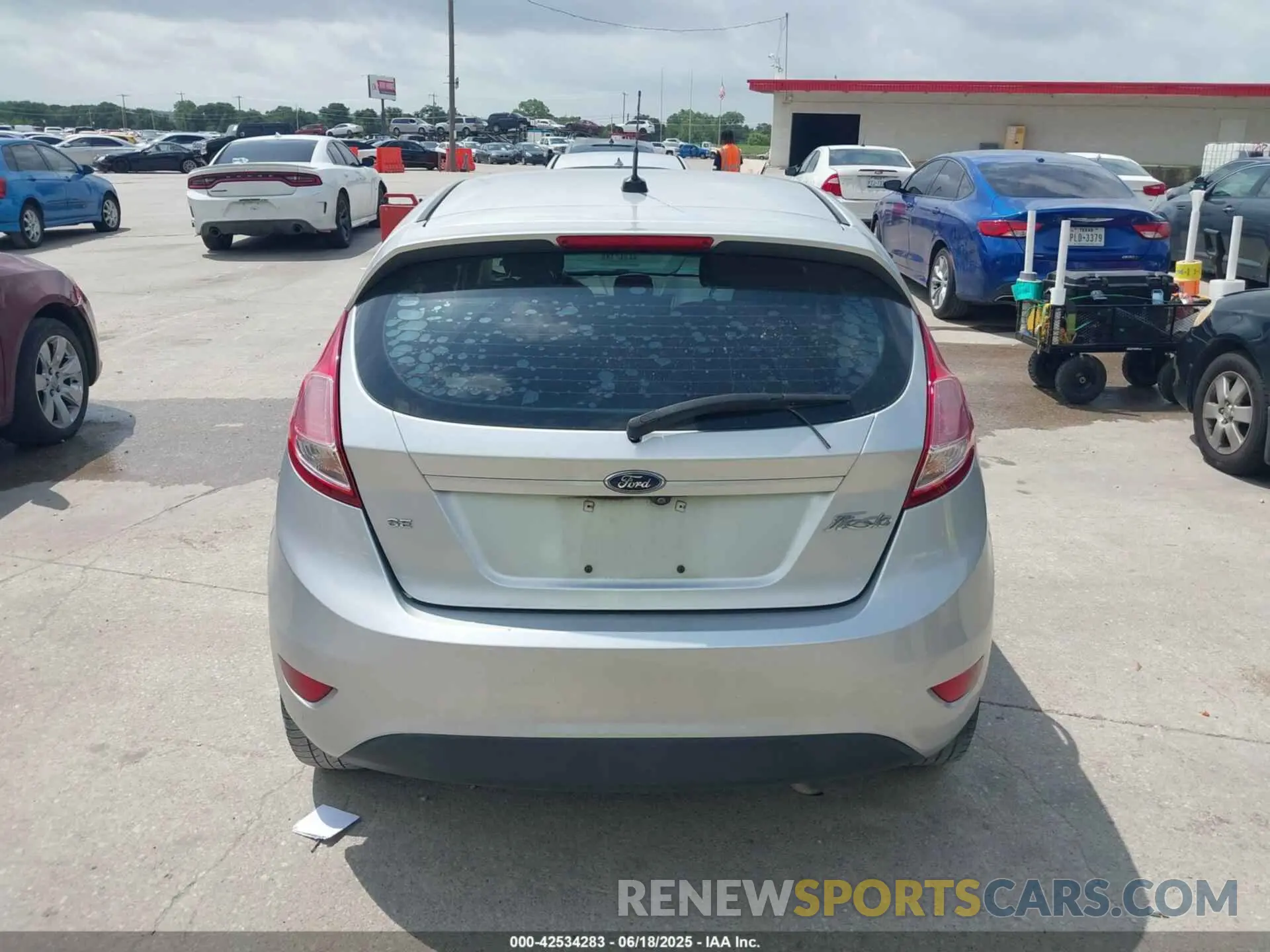 16 fotografías del automóvil dañado 3FADP4EJ7KM135228 FORD FIESTA 2019